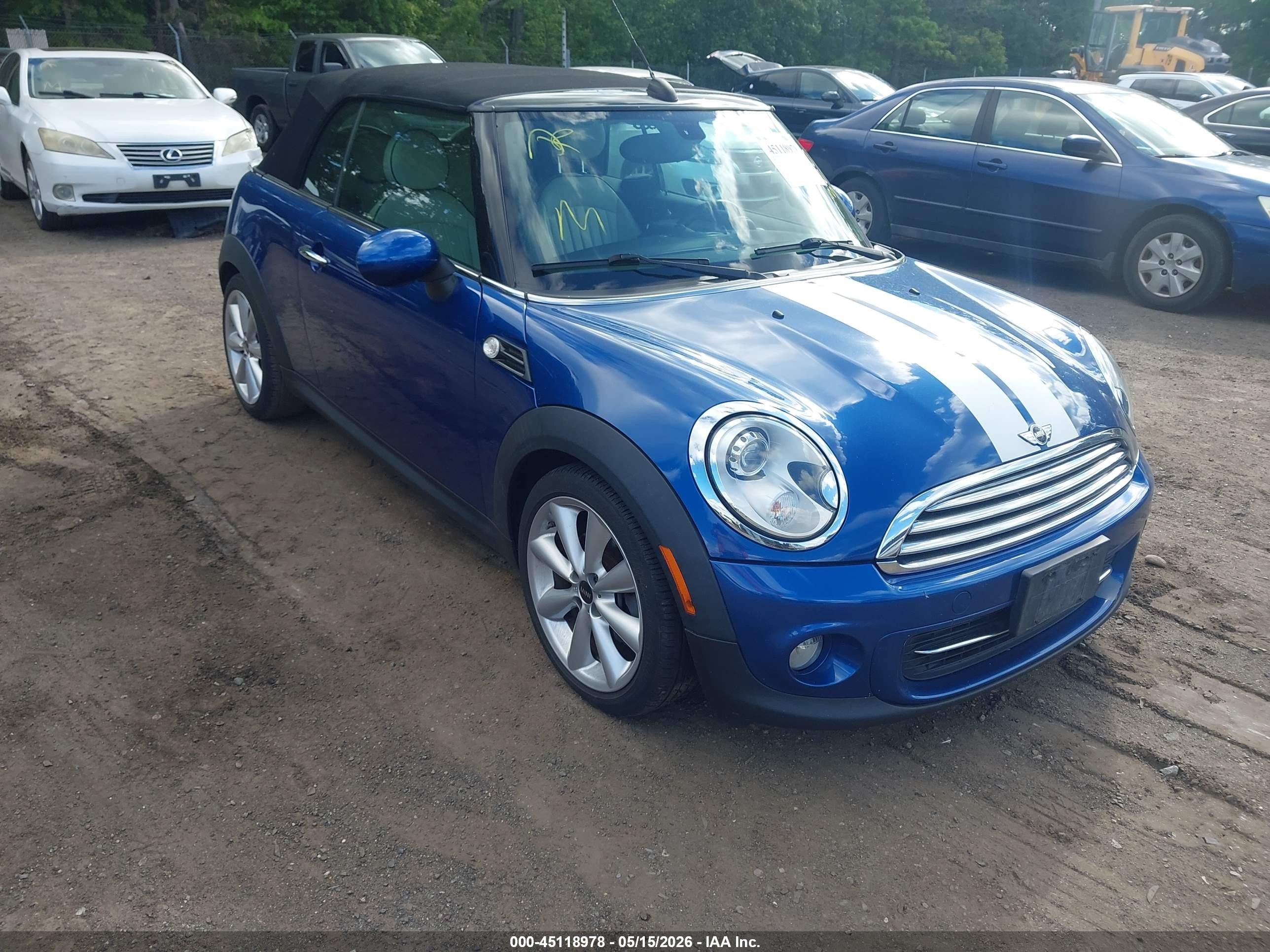 2012 MINI Convertible, VIN WMWZN3C54CT265635 — Normal wear
