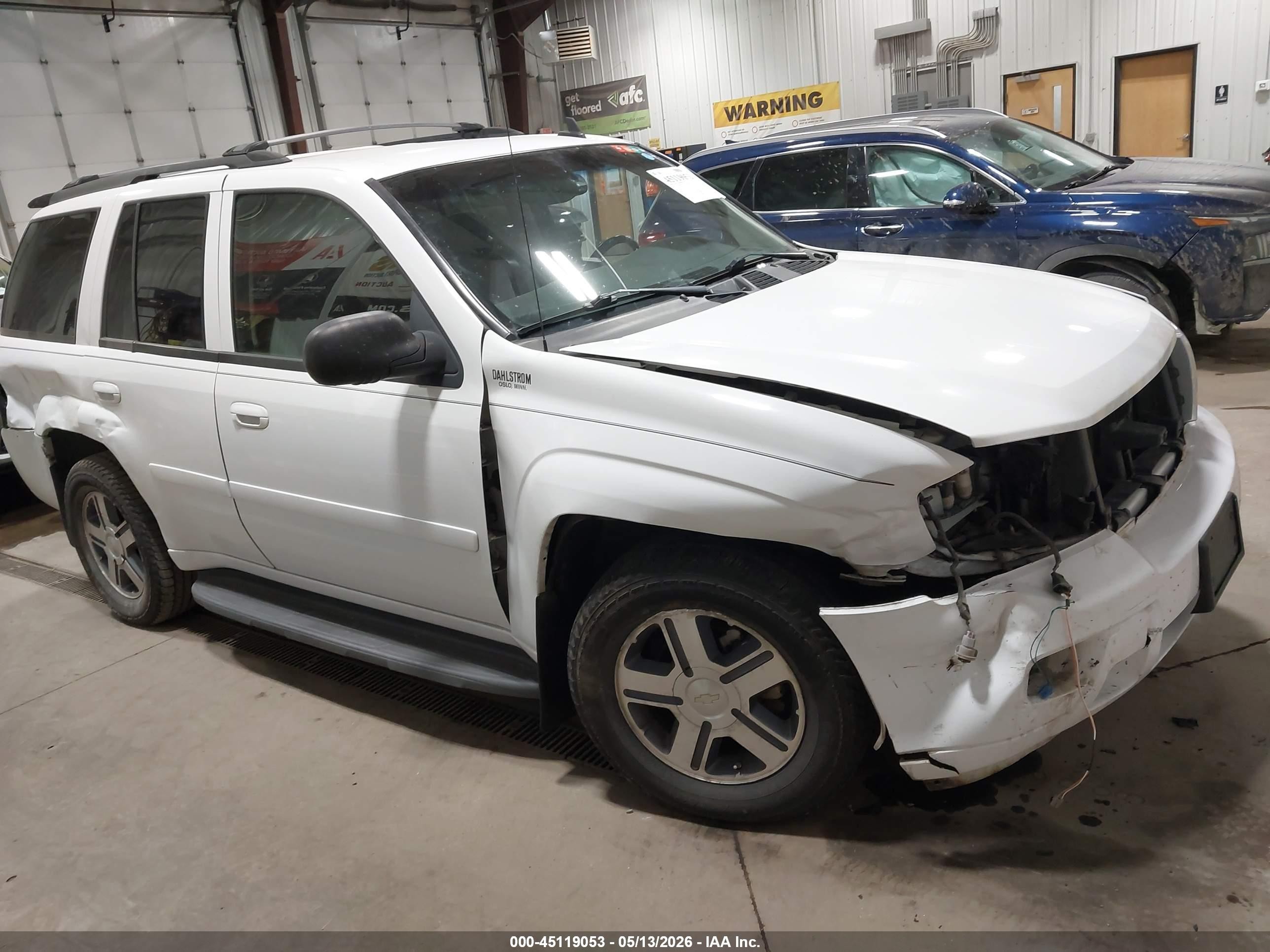 2007 Chevrolet TrailBlazer LT, VIN 1GNDT13S672242325 — Front end