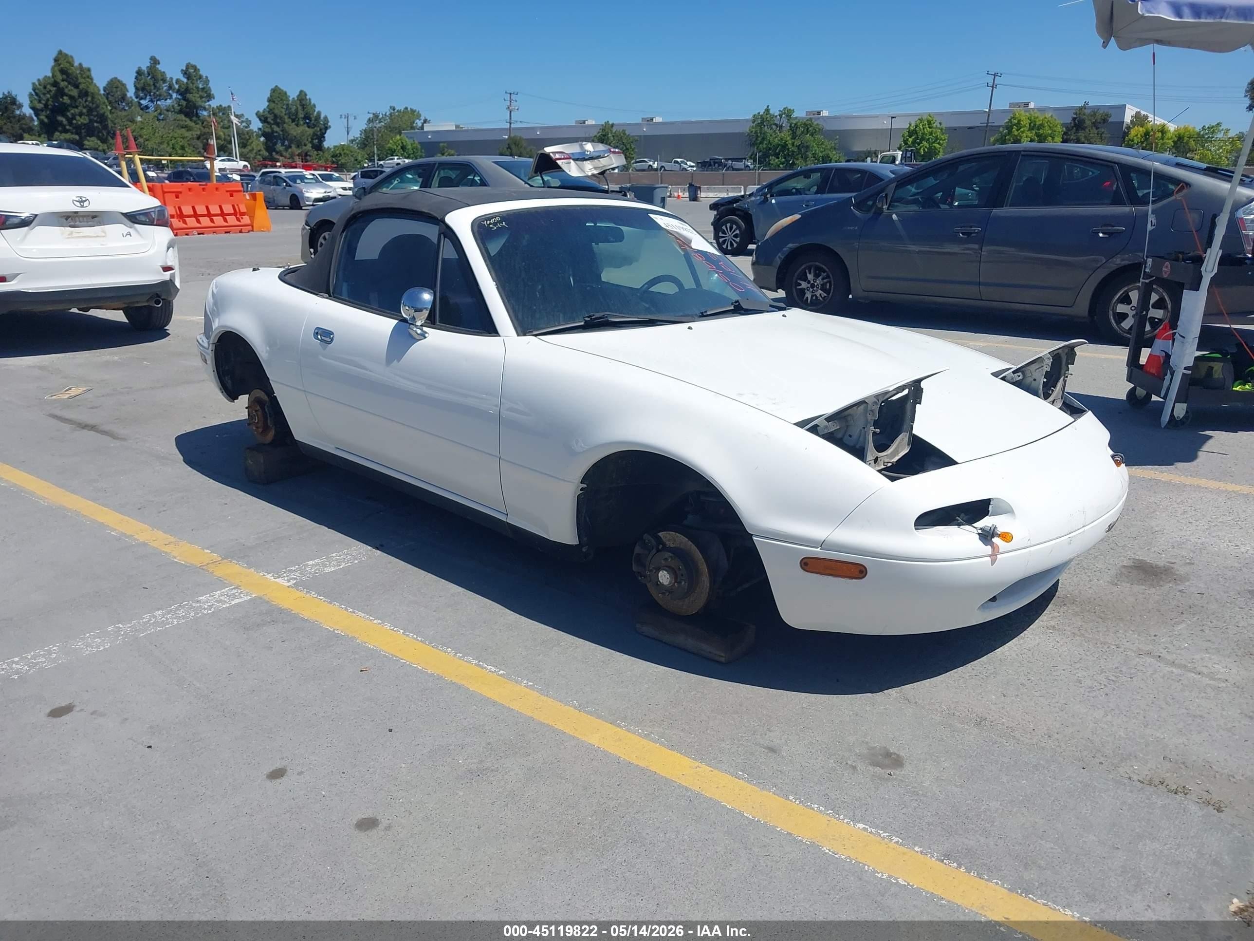1990 Mazda MX-5 Miata, VIN JM1NA3517L0101966 — Stripped