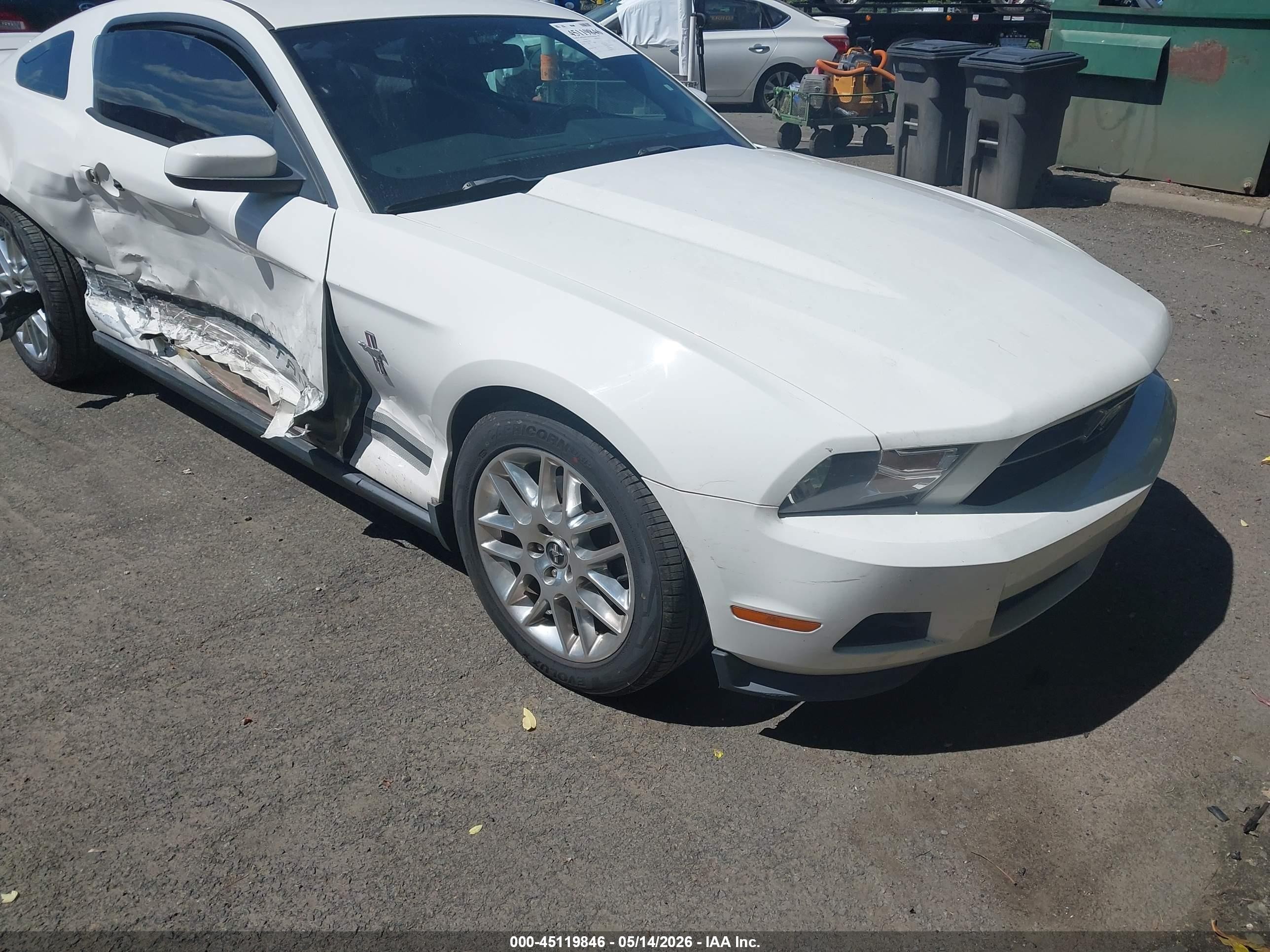 2012 Ford Mustang Premium, VIN 1ZVBP8AM7C5246441 — Side