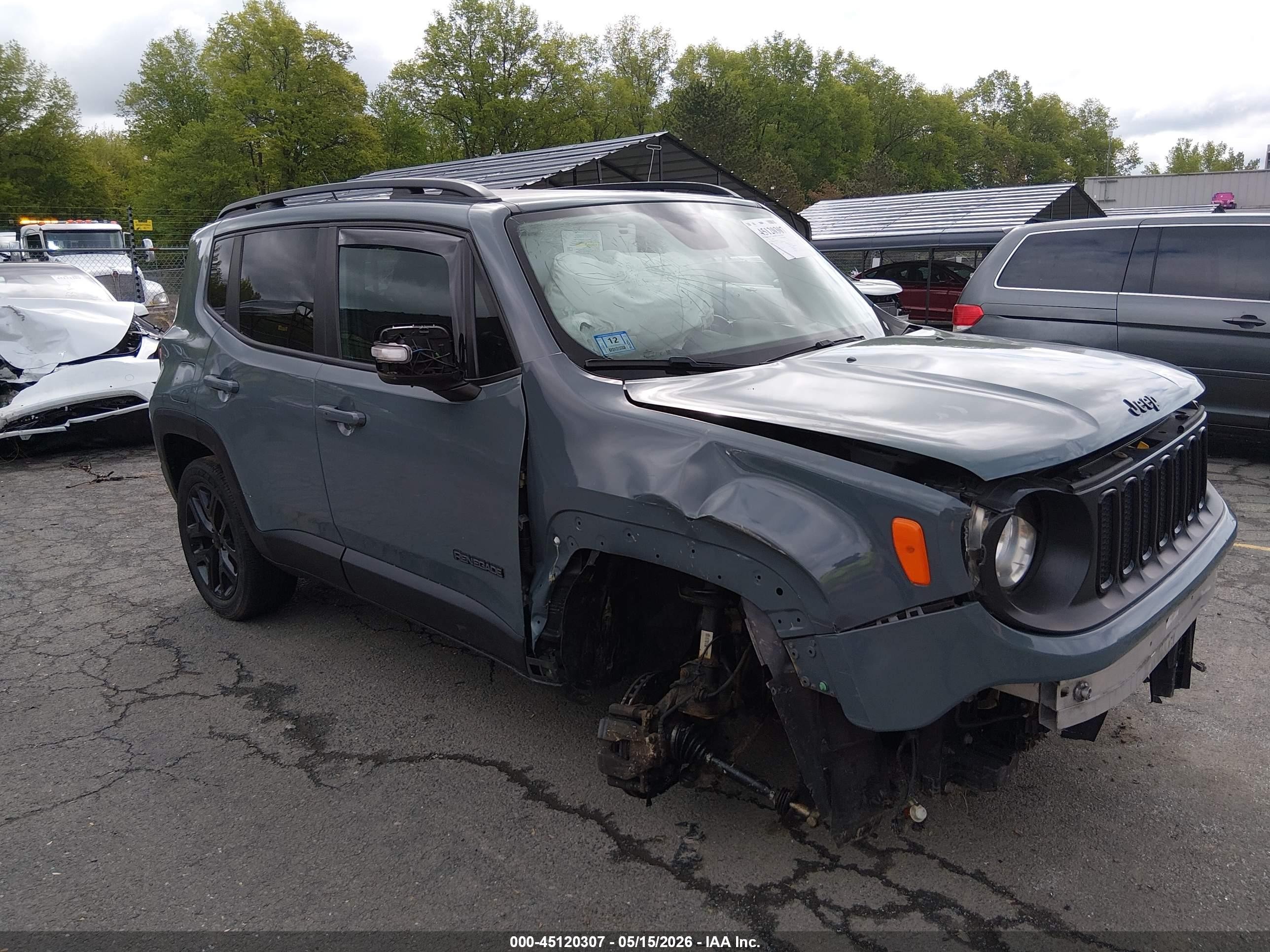 2017 Jeep Renegade Latitude, VIN ZACCJBBB4HPF61988 — Side