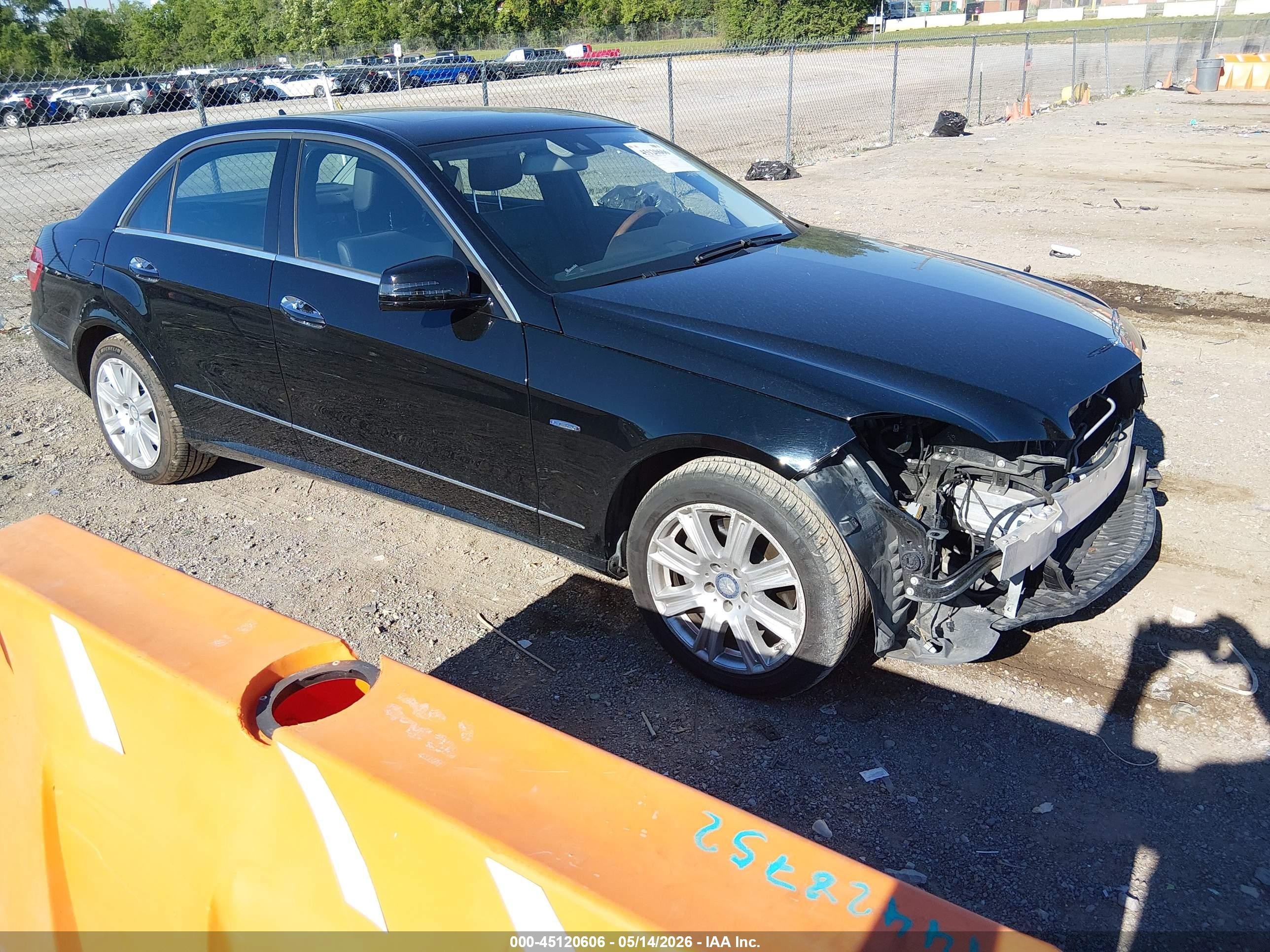 2012 Mercedes-Benz E 350 Luxury, VIN WDDHF5KB9CA631122 — Front end