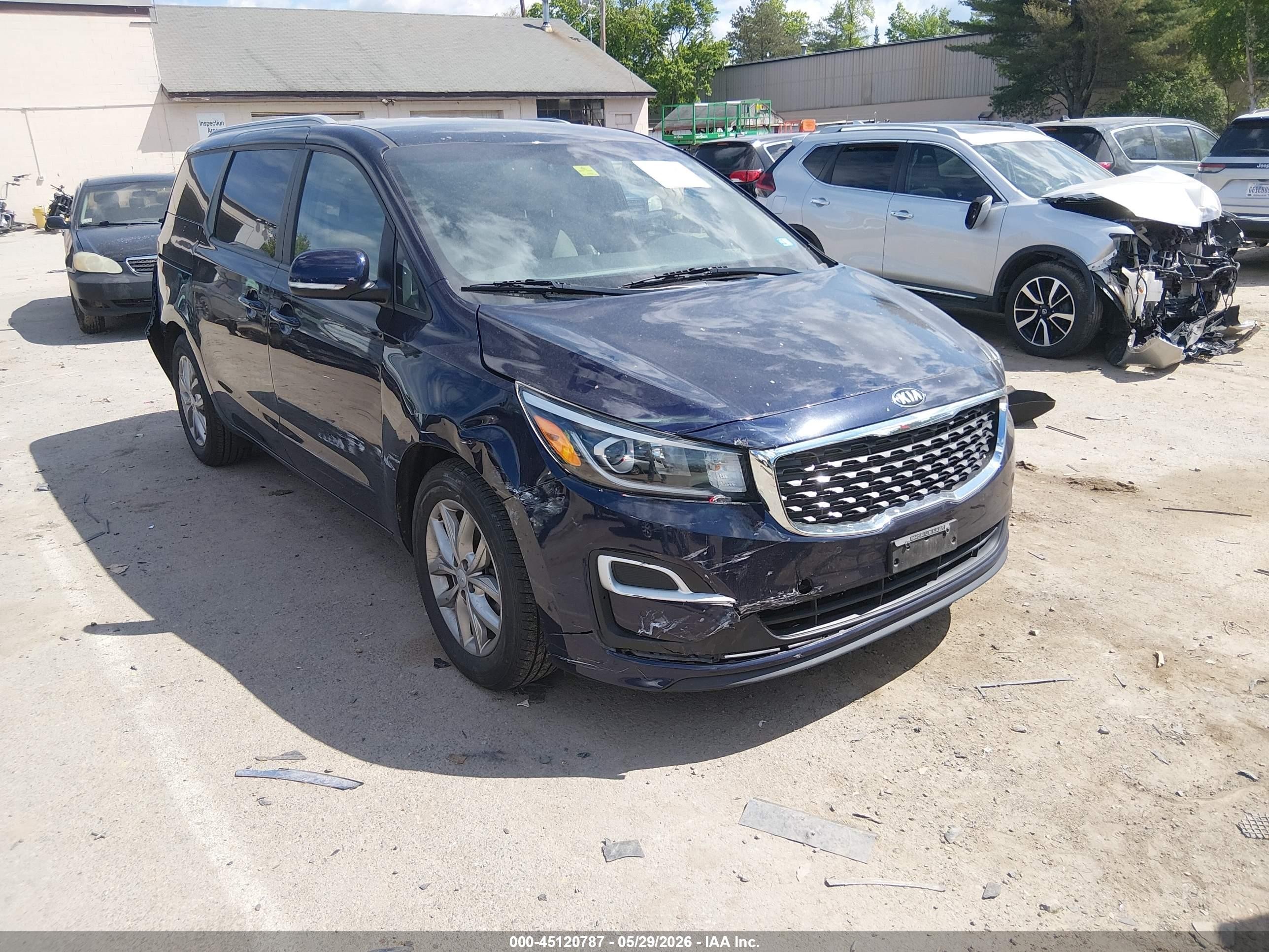 2020 Kia Sedona EX, VIN KNDMB5C11L6657677 — Rear end