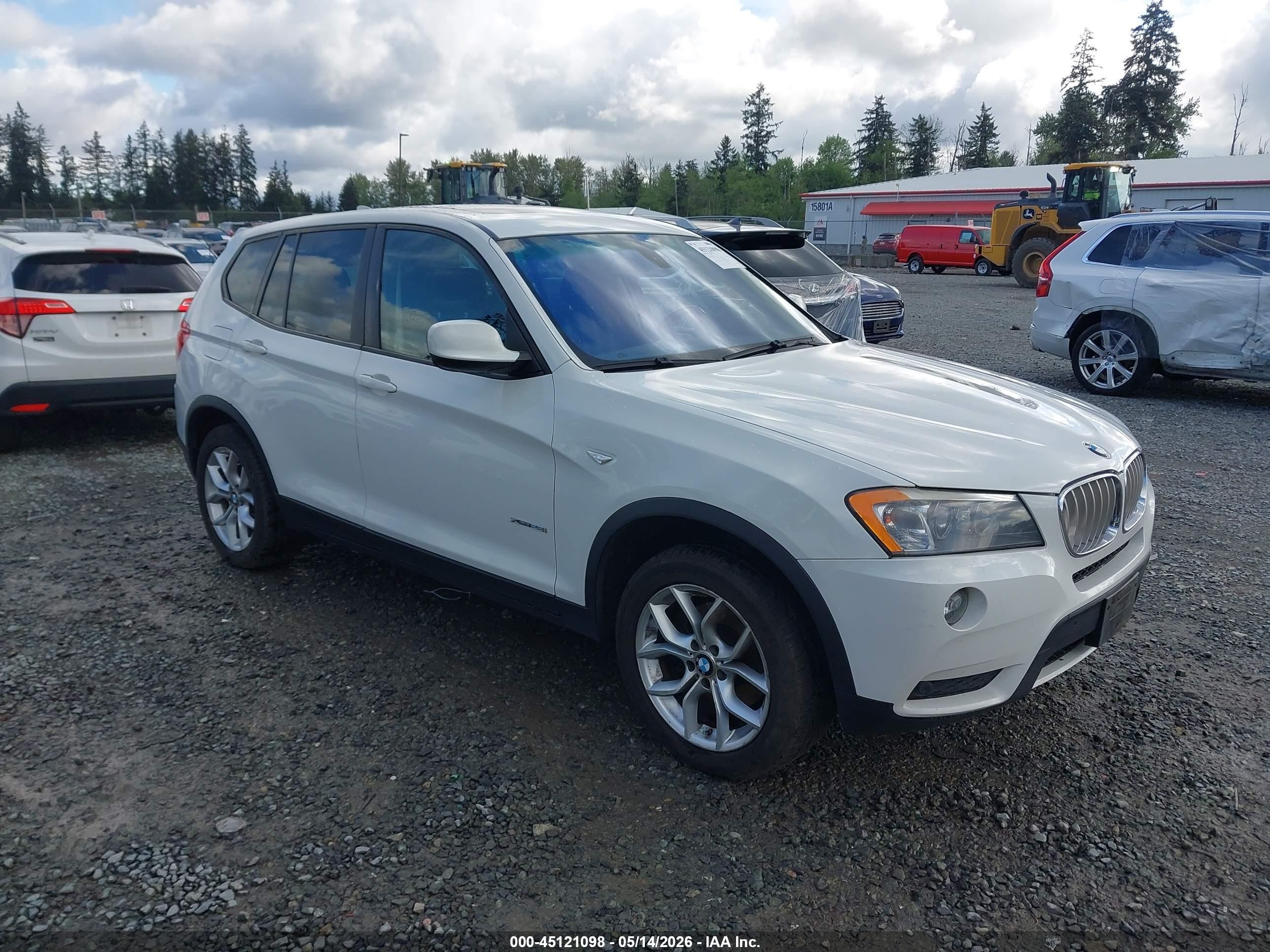 2011 BMW X3 28i, VIN 5UXWX5C55BL700297 — Rear end