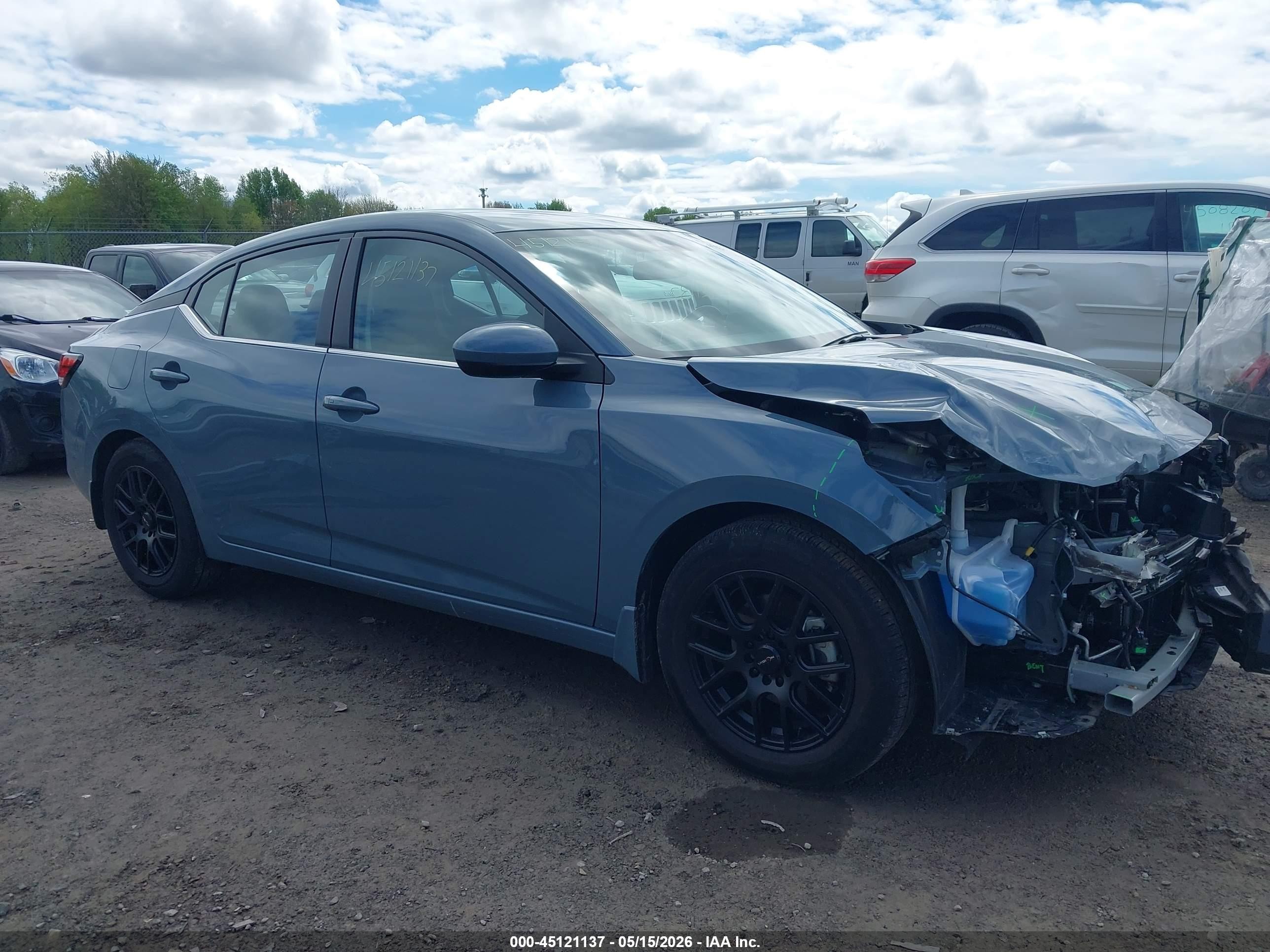2025 Nissan Sentra SV, VIN 3N1AB8CVXSY252399 — Front end