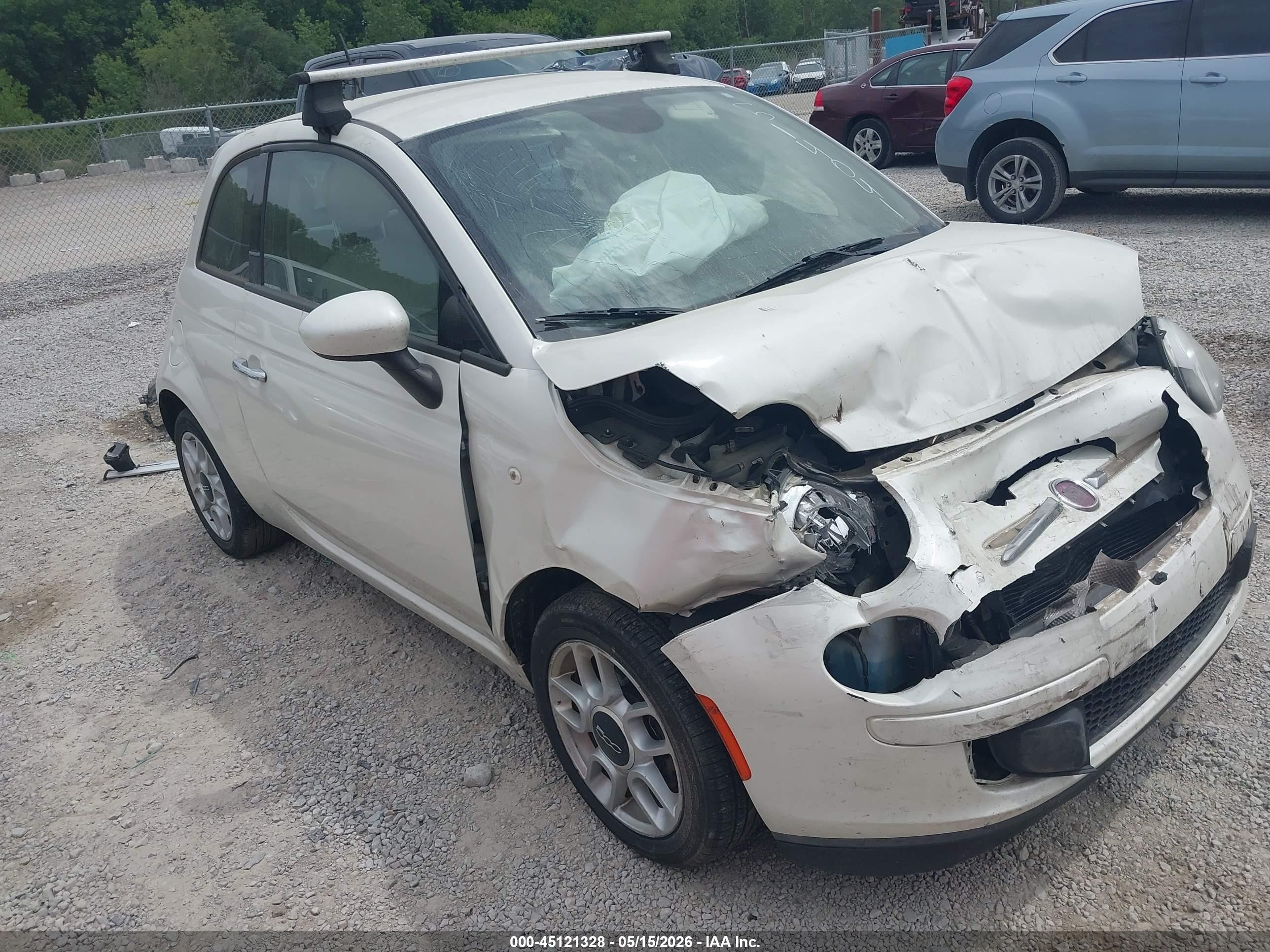 2015 FIAT 500 Pop, VIN 3C3CFFAR2FT514041 — Front end