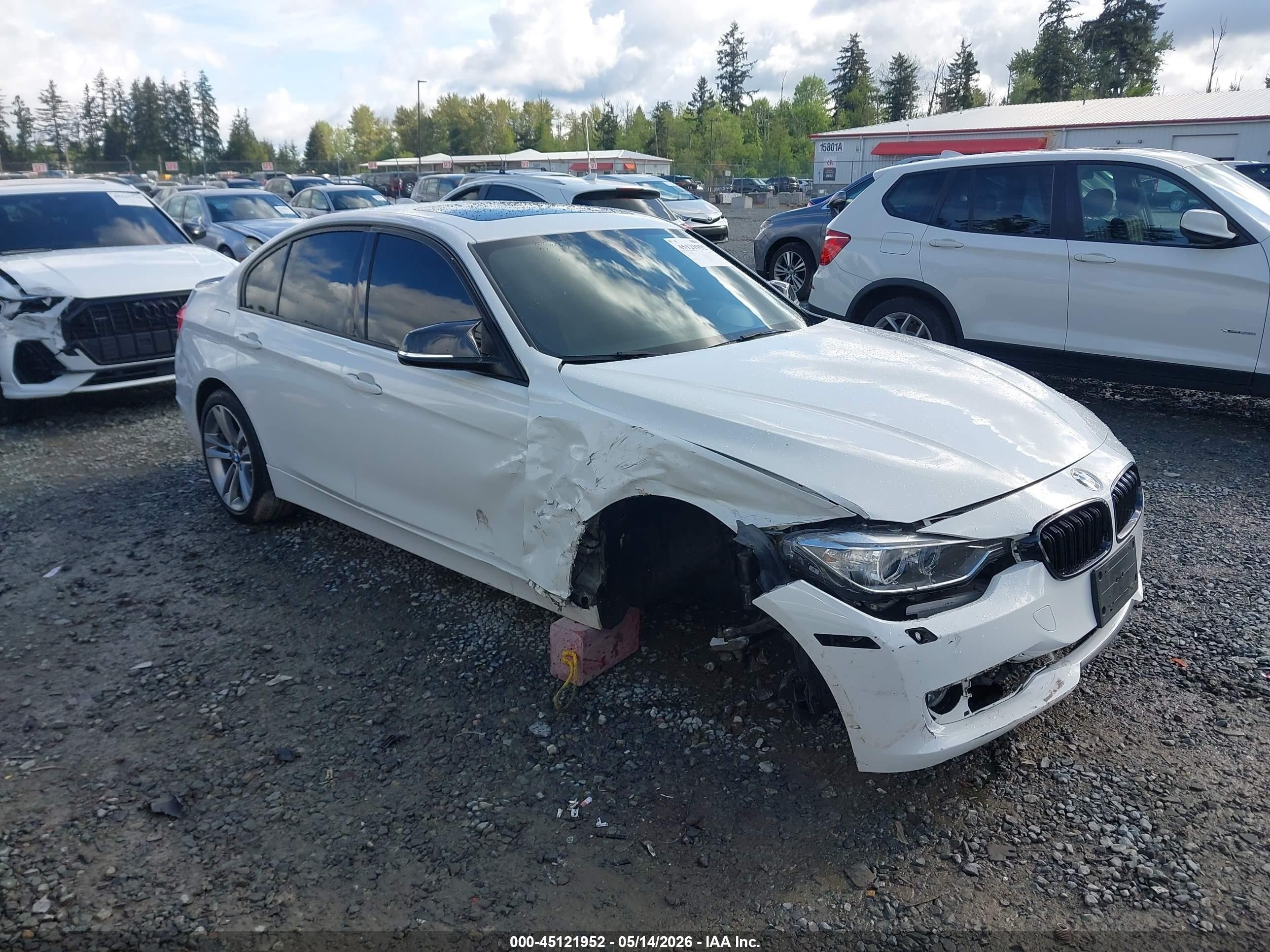2013 BMW 3 Series 328i xDrive, VIN WBA3B3C5XDF531626 — Front end
