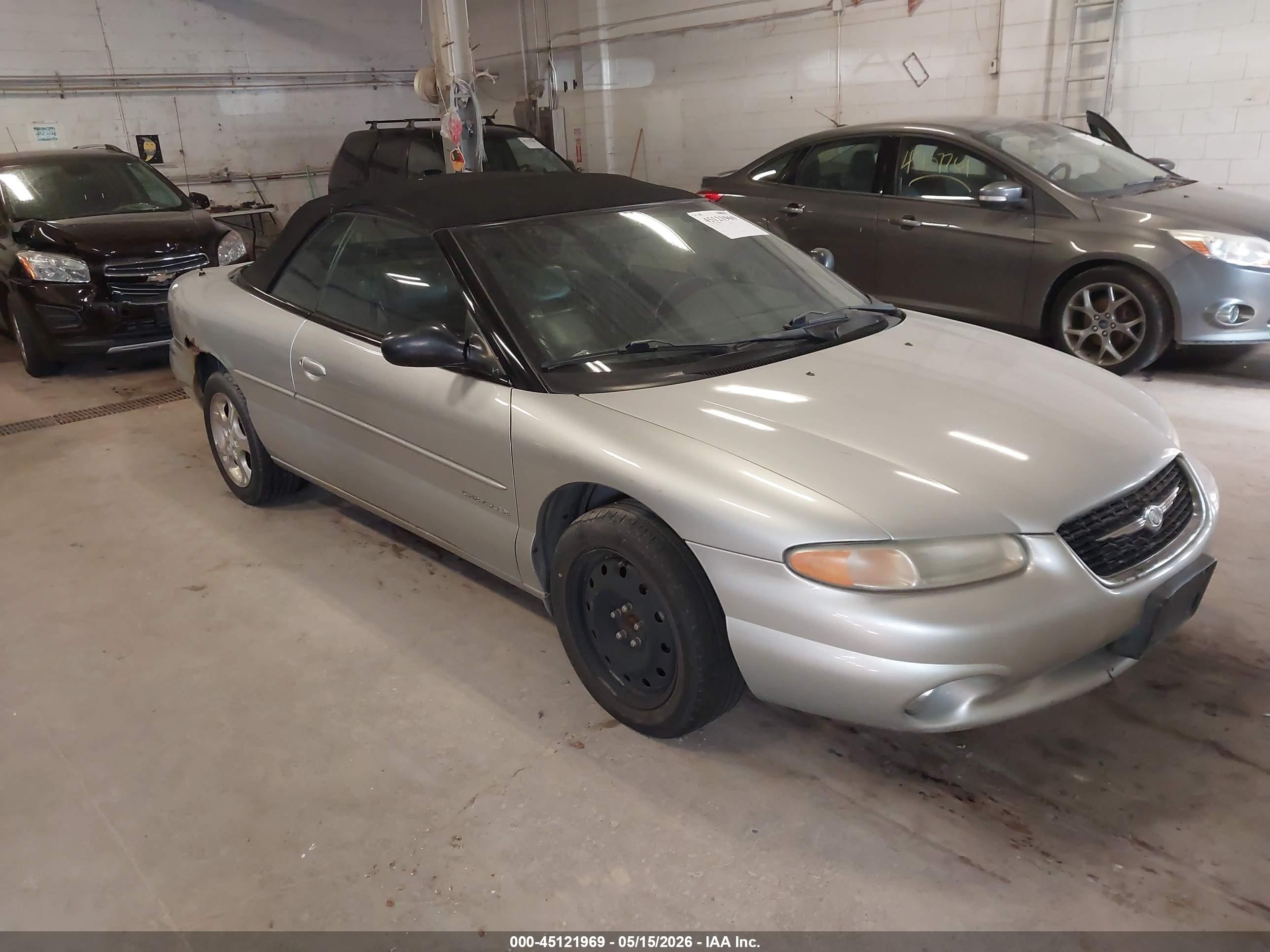 2000 Chrysler Sebring JXi, VIN 3C3EL55H3YT279410 — Rear end