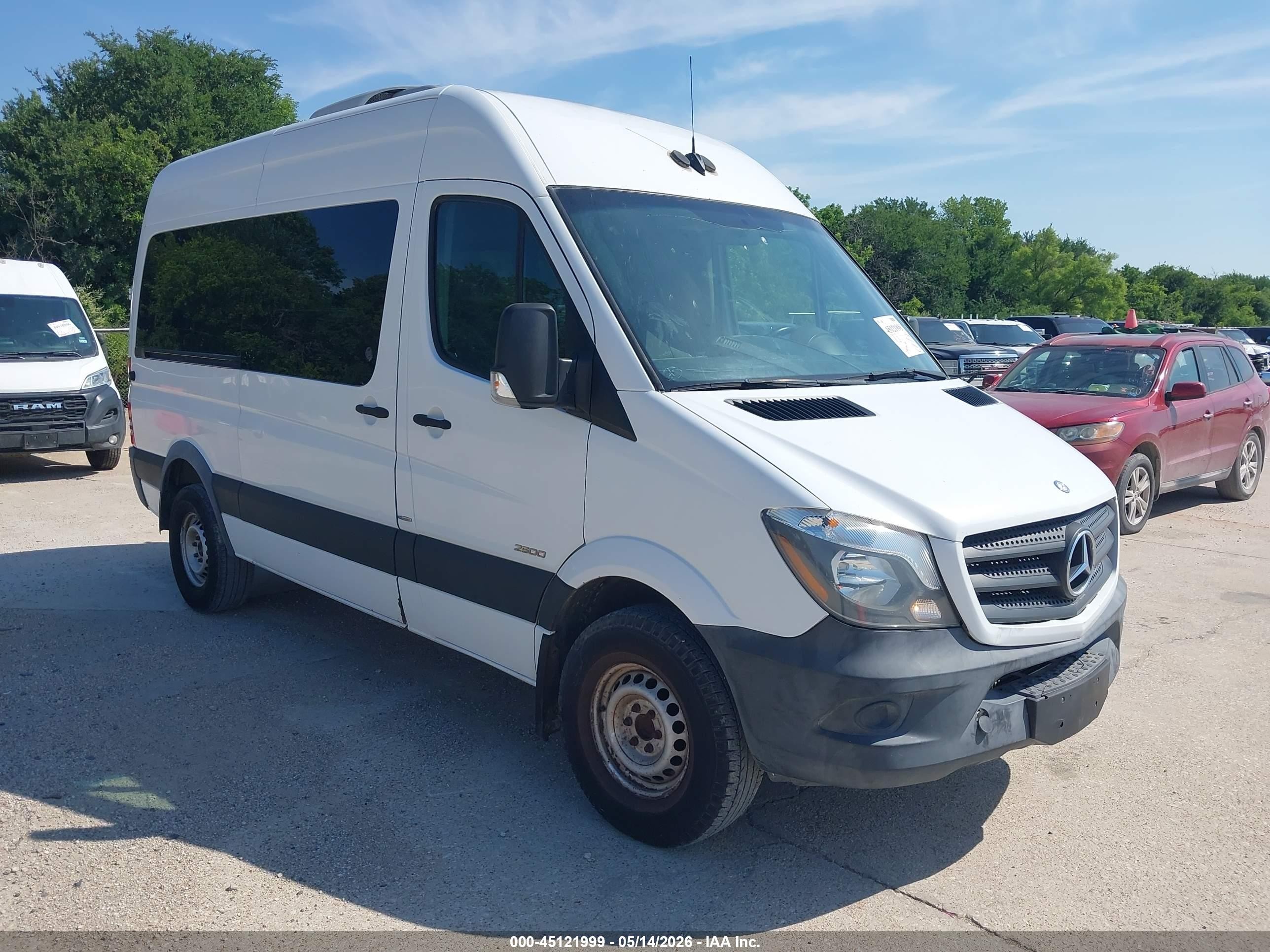 2015 Mercedes-Benz Sprinter Passenger, VIN WDZPE7CC7FP125639 — Hail