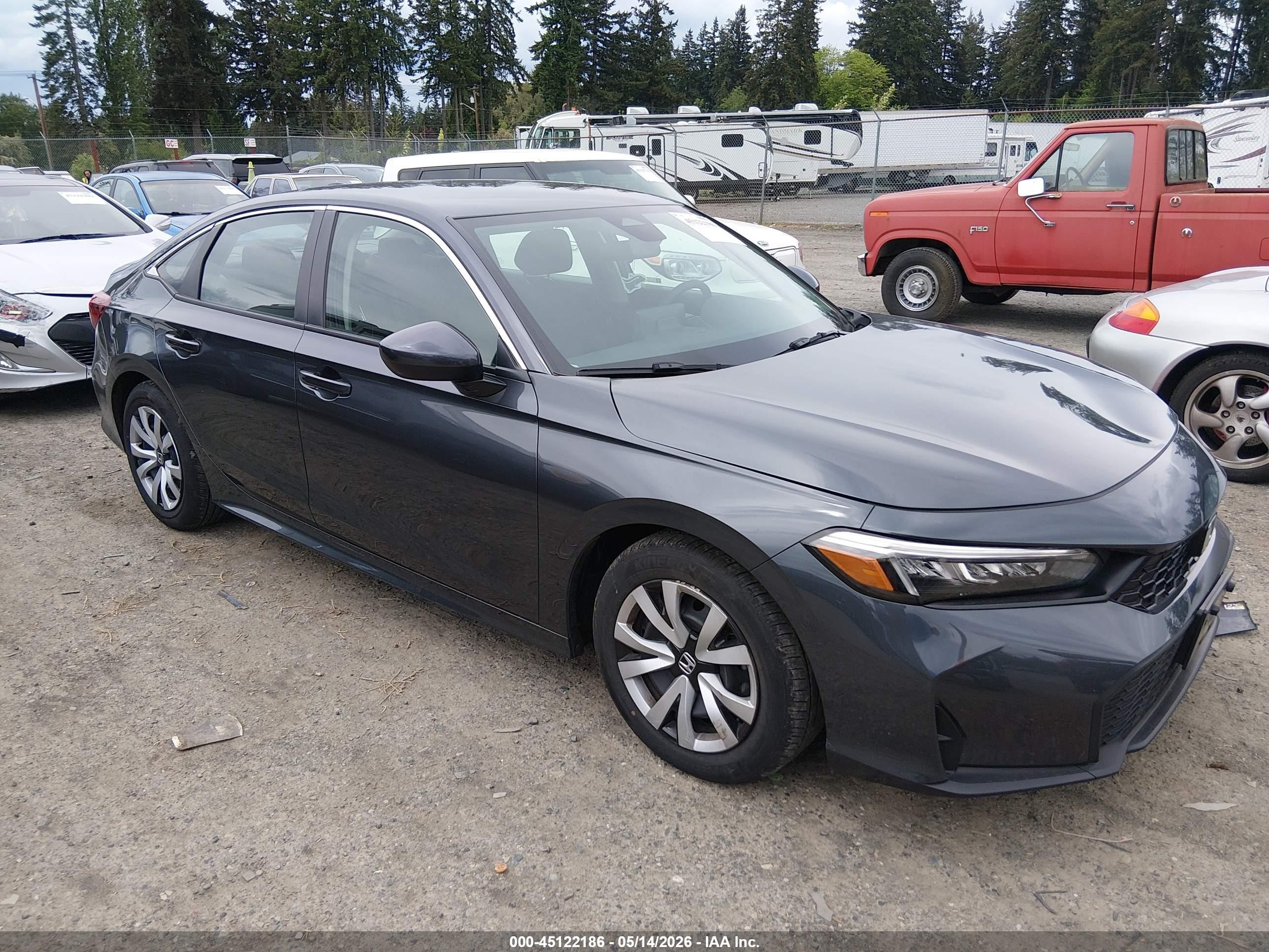2025 Honda Civic LX, VIN 2HGFE2F26SH603406 — Перед