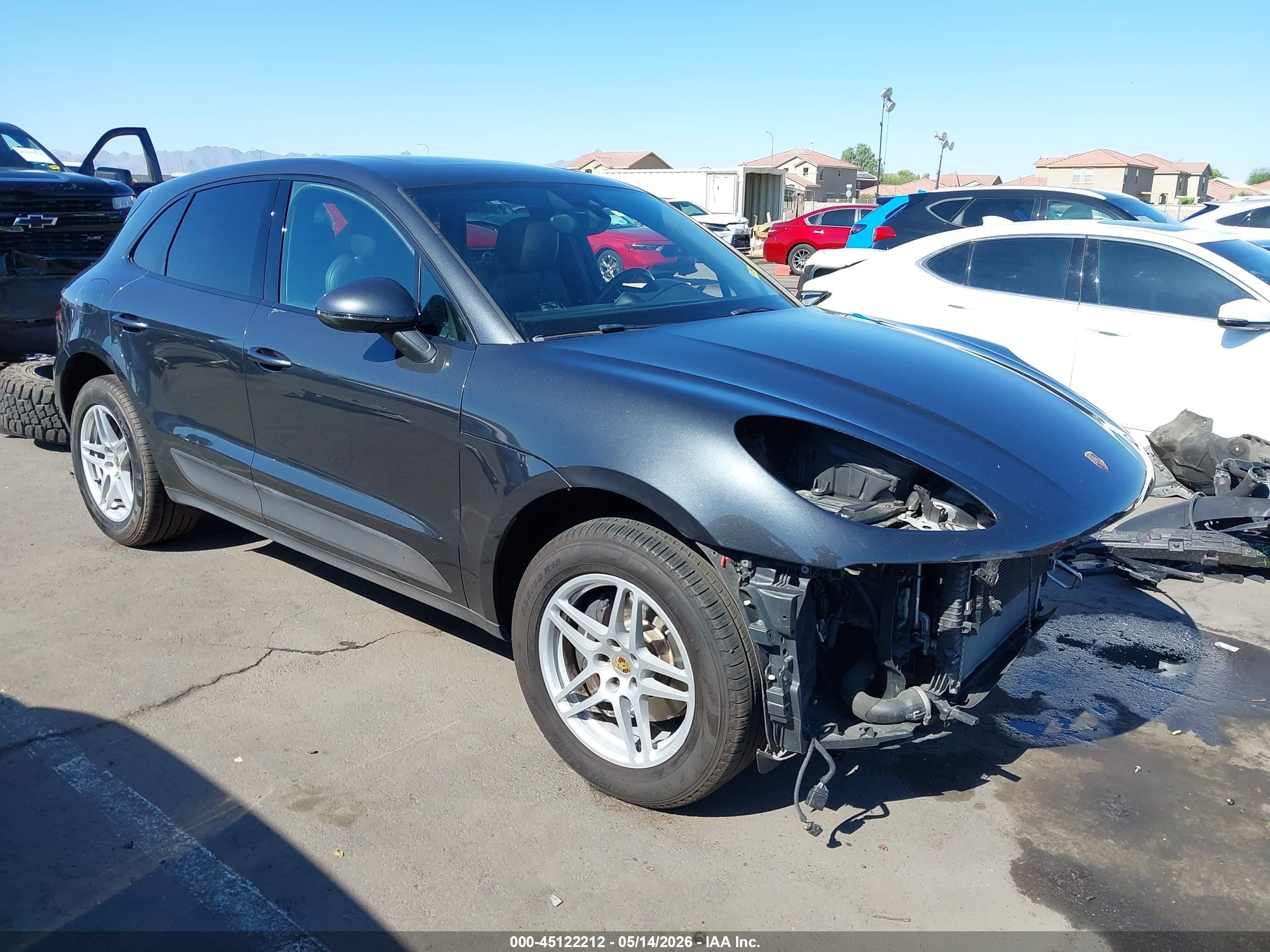 2017 Porsche Macan, VIN WP1AA2A59HLB00954 — Front end
