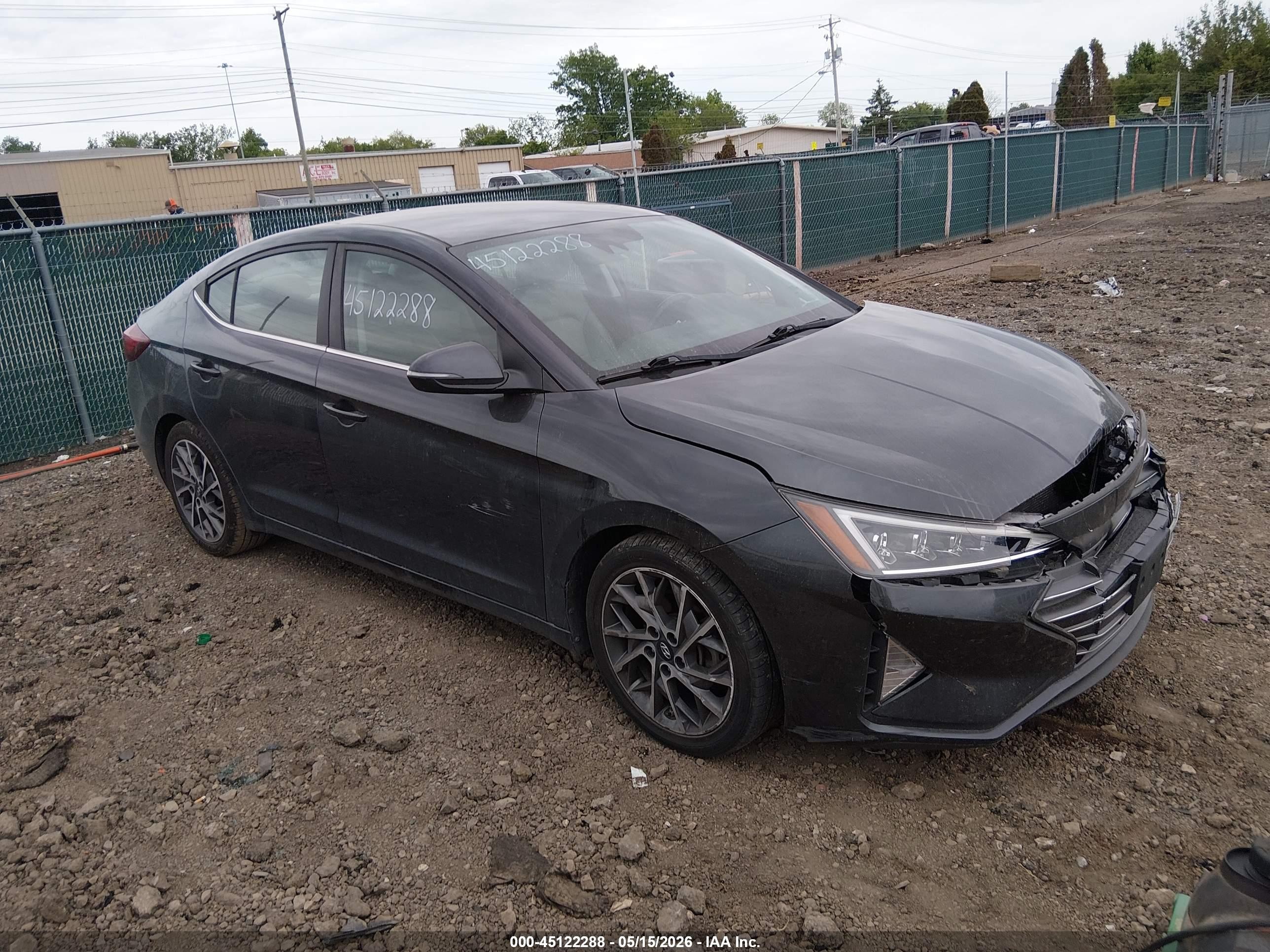 2020 Hyundai Elantra SEL, VIN 5NPD84LF2LH618297 — Front end