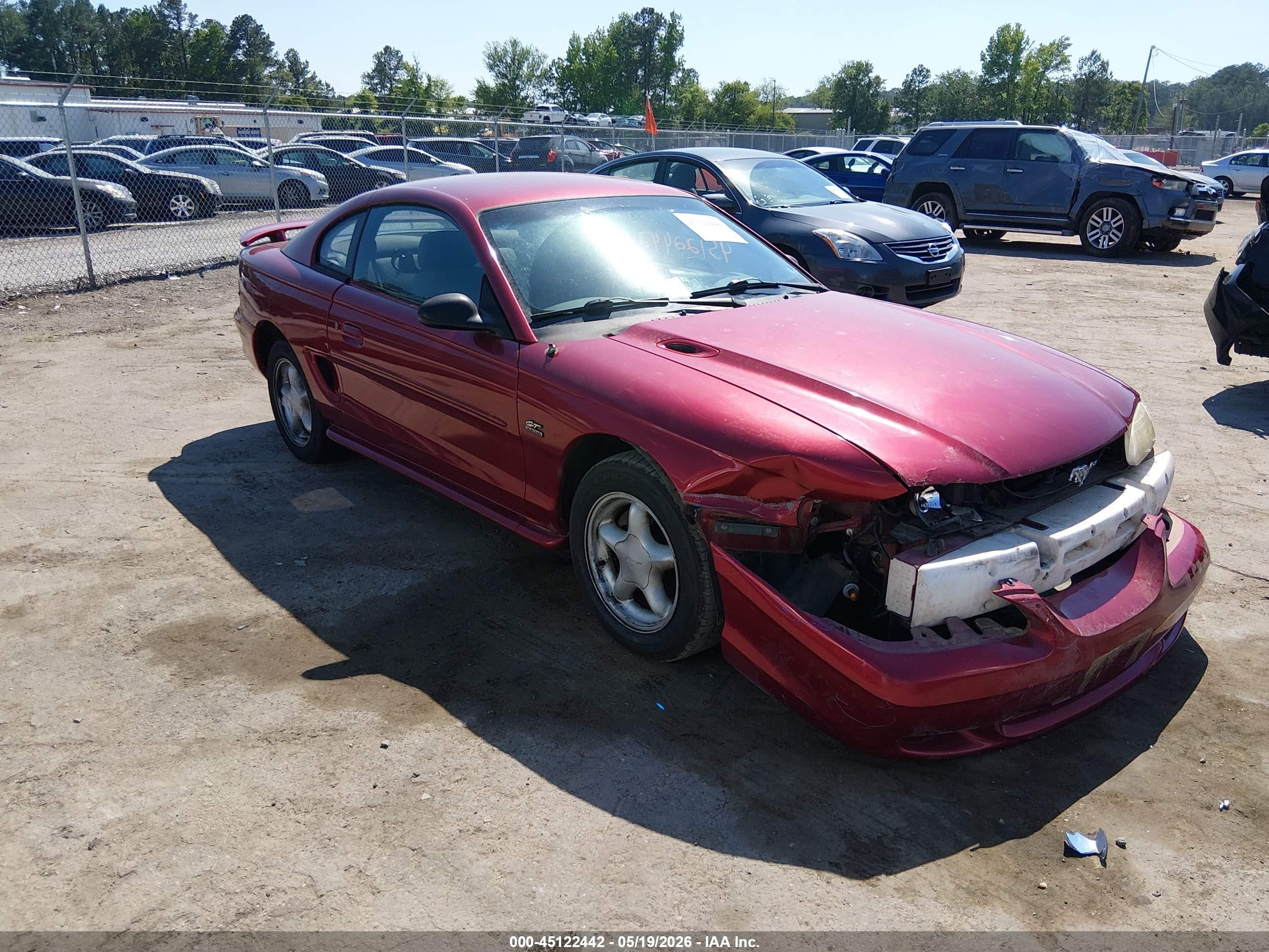 1995 Ford Mustang GT, VIN 1FALP42T0SF144337 — Front end