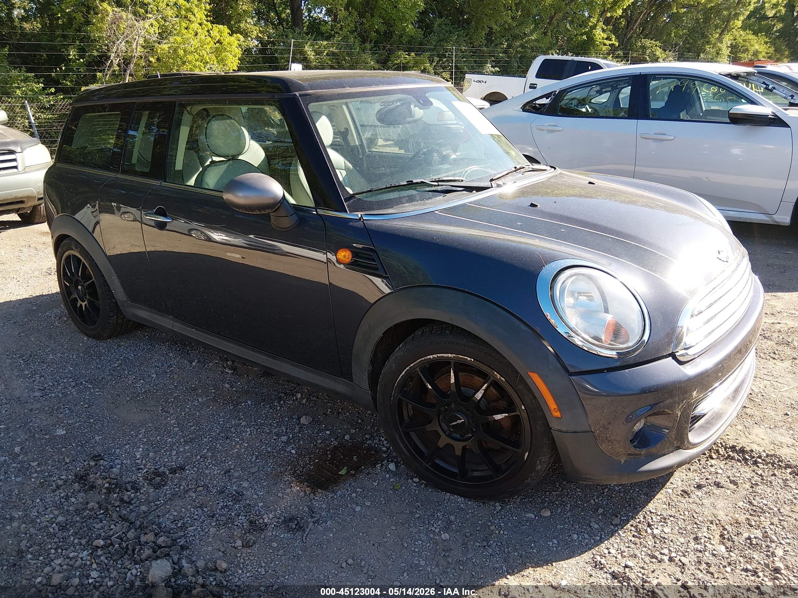 2012 MINI Clubman, VIN WMWZF3C59CT189469 — Фото с аукциона