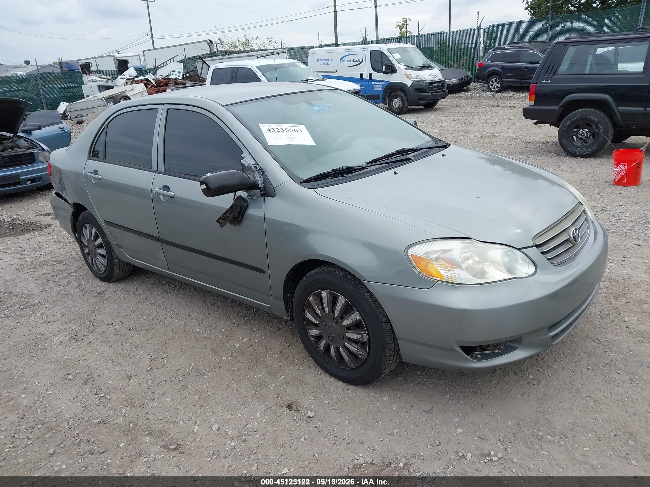 2004 Toyota Corolla S, VIN 1NXBR32E44Z319940 — Rear end