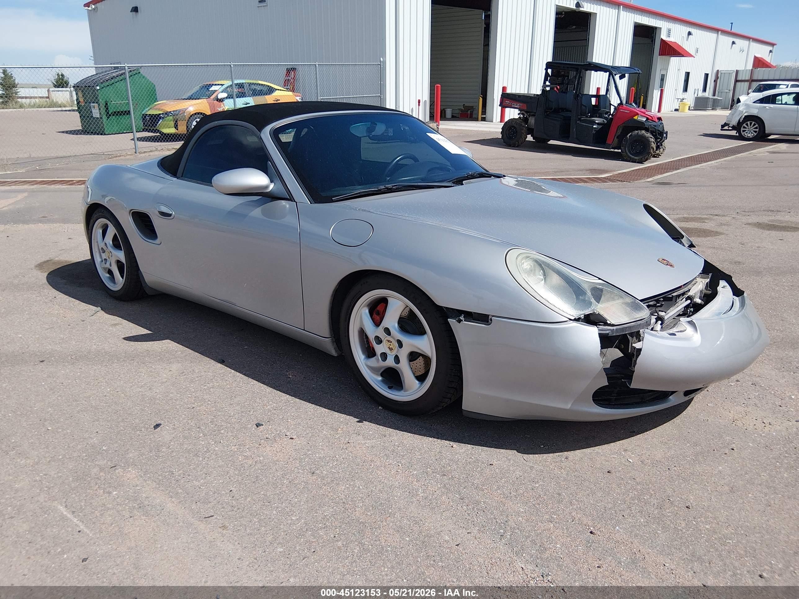 2000 Porsche Boxster S, VIN WP0CB2984YU660168 — Перед