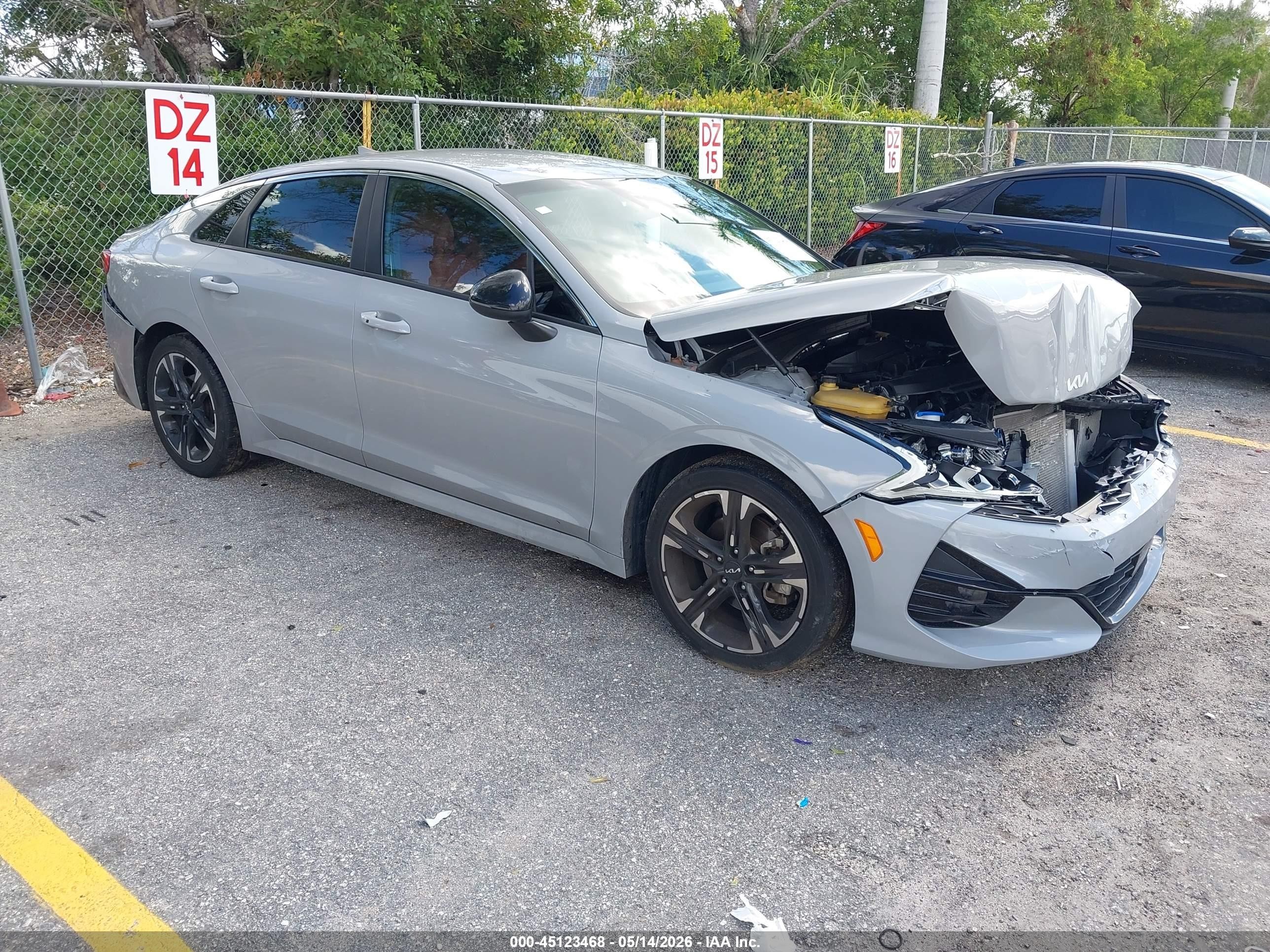 2023 Kia K5 GT-Line, VIN 5XXG64J20PG212782 — Front end