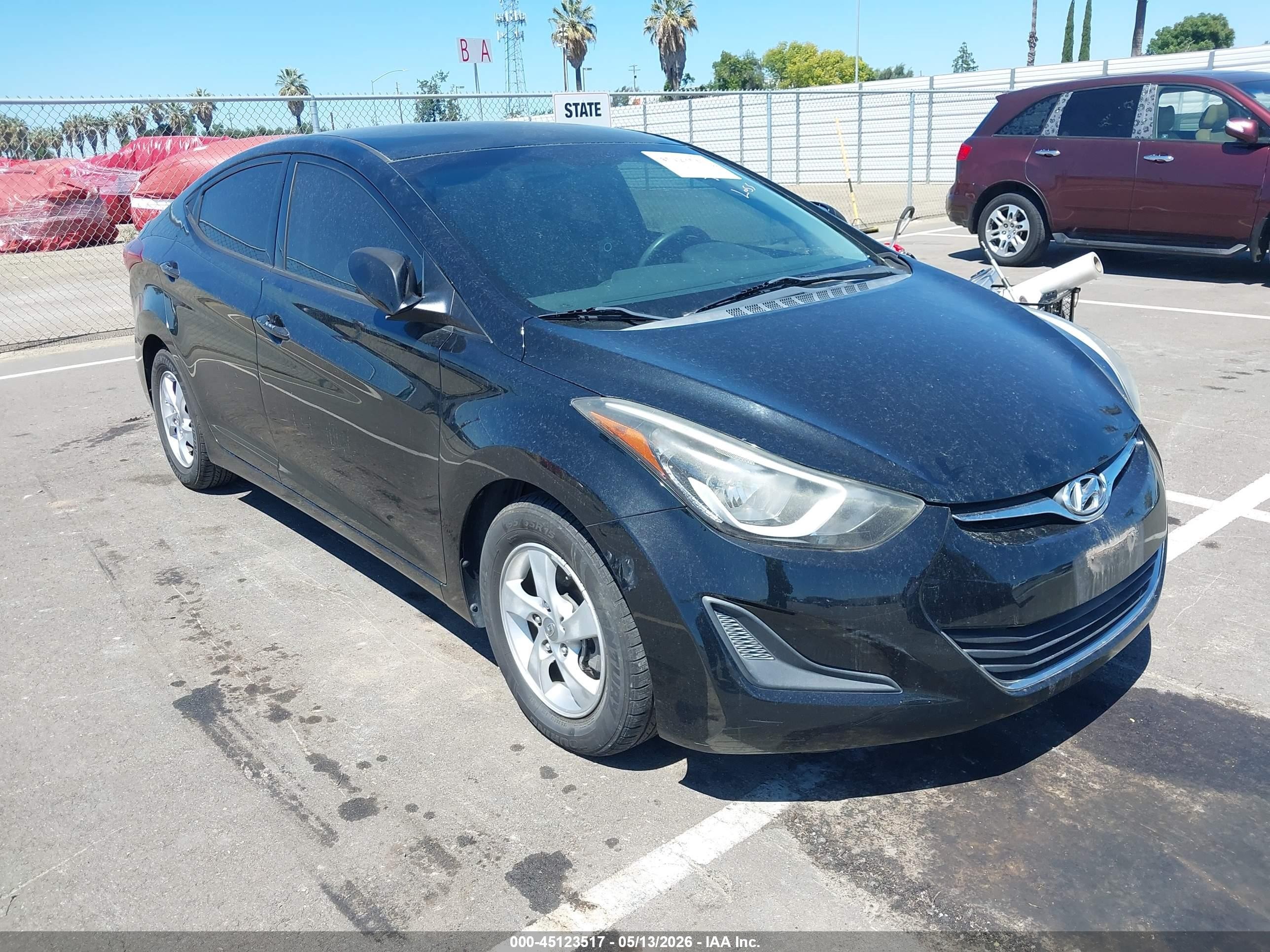 2014 Hyundai Elantra SE, VIN 5NPDH4AE9EH539013 — Vandalism