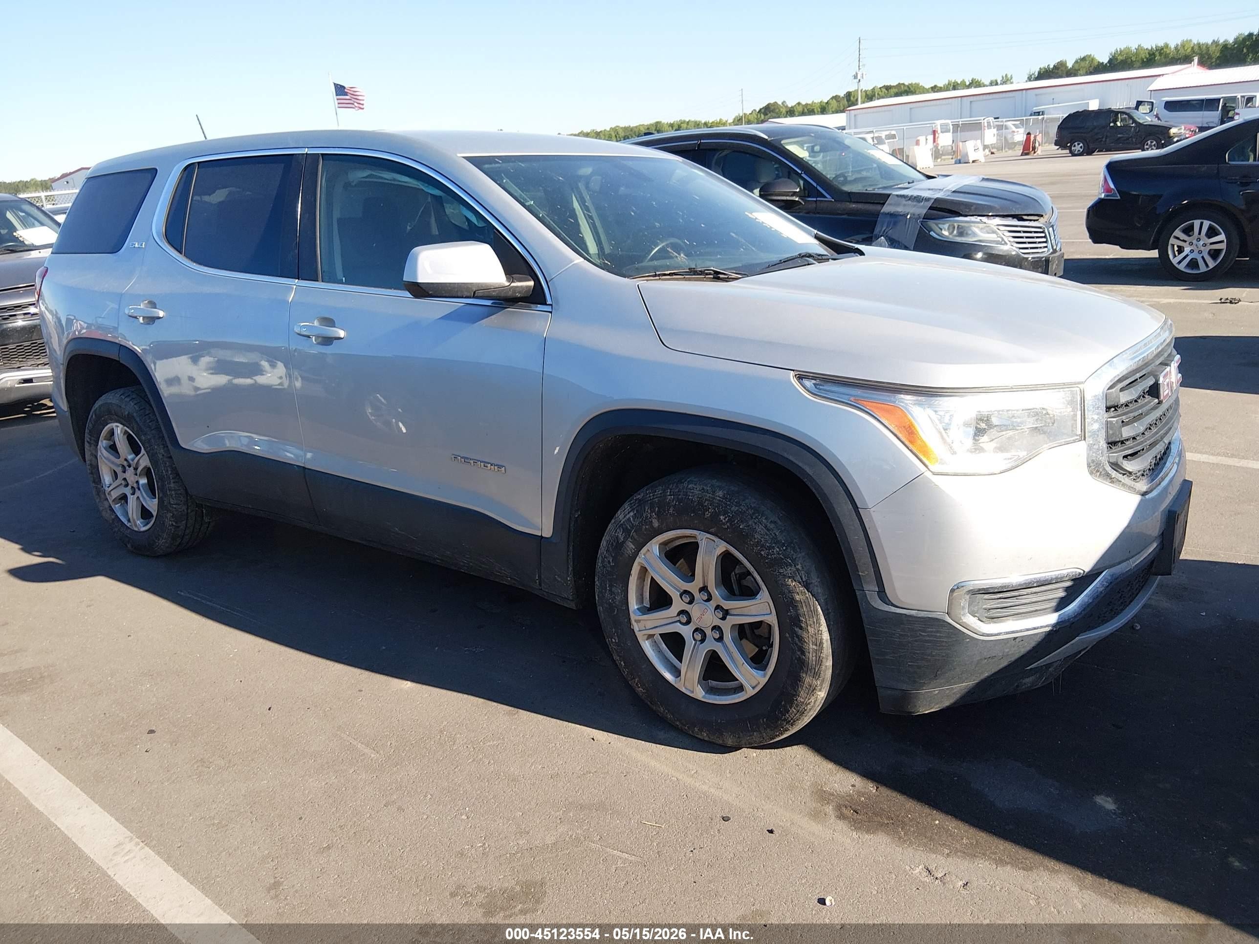 2019 GMC Acadia SLE, VIN 1GKKNKLA1KZ208241 — Front end