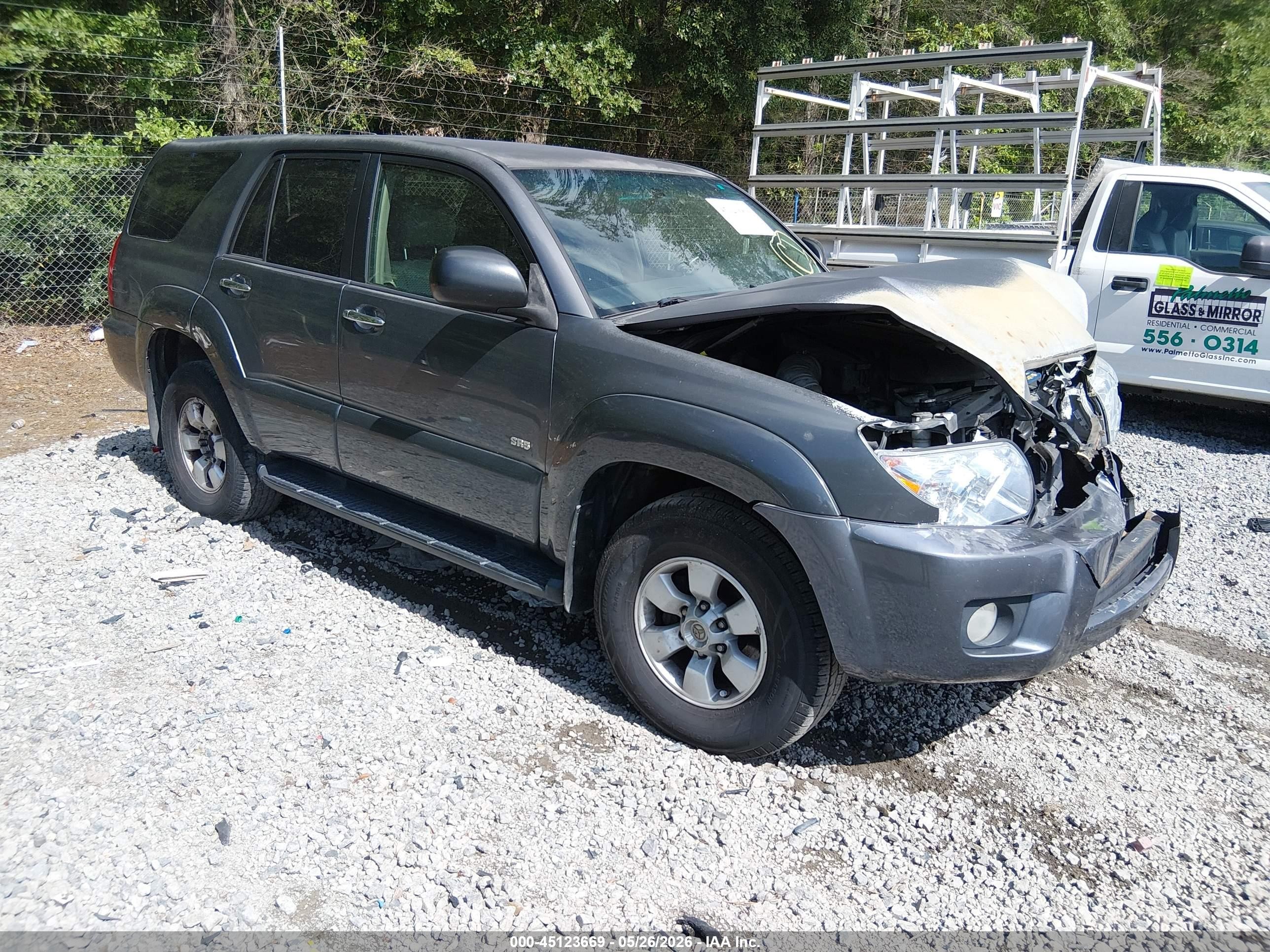 2009 Toyota 4Runner SR5, VIN JTEZU14R09K025178 — Front end