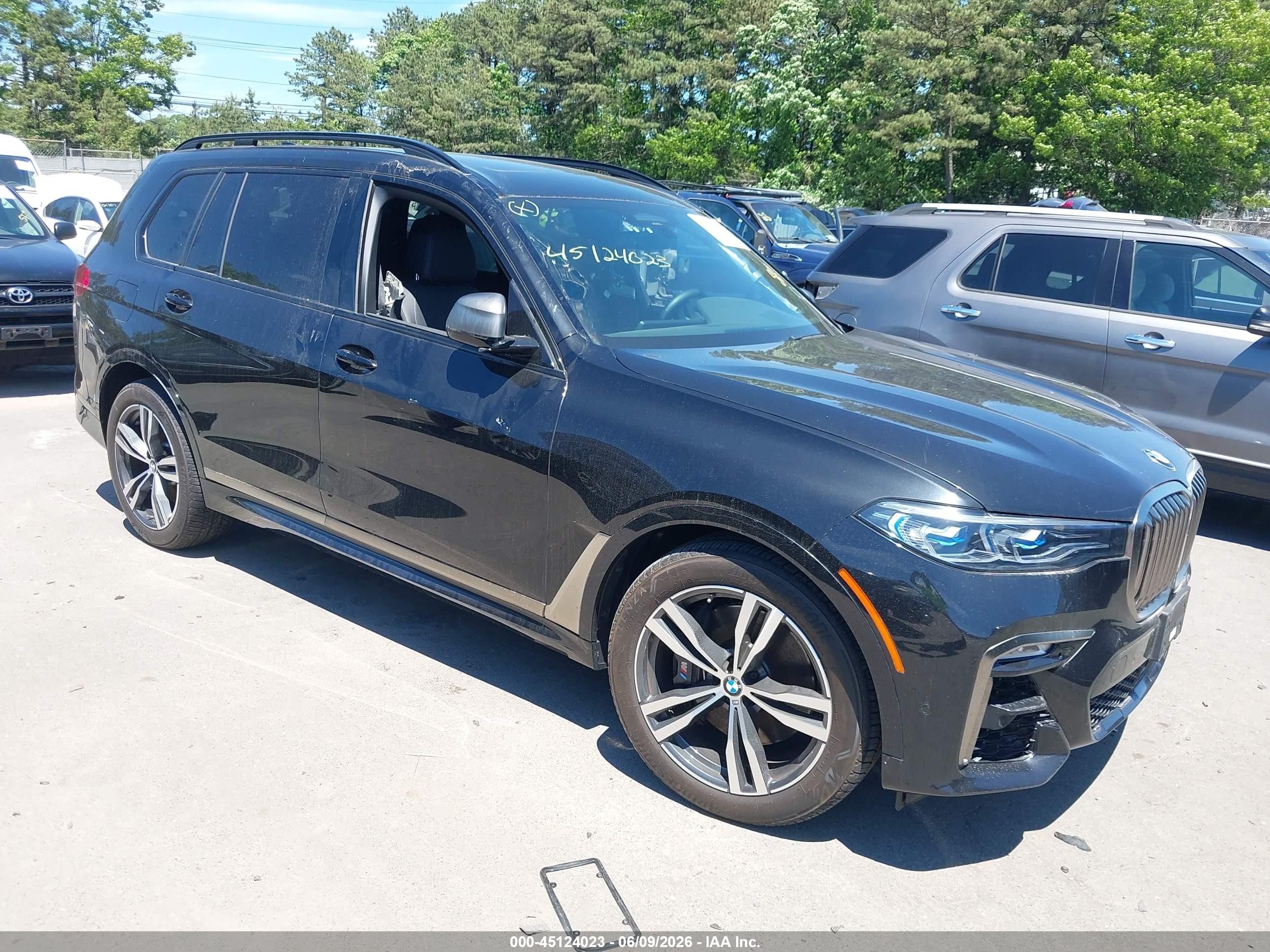 2021 BMW X7 M50i, VIN 5UXCX6C07M9D97796 — Stripped