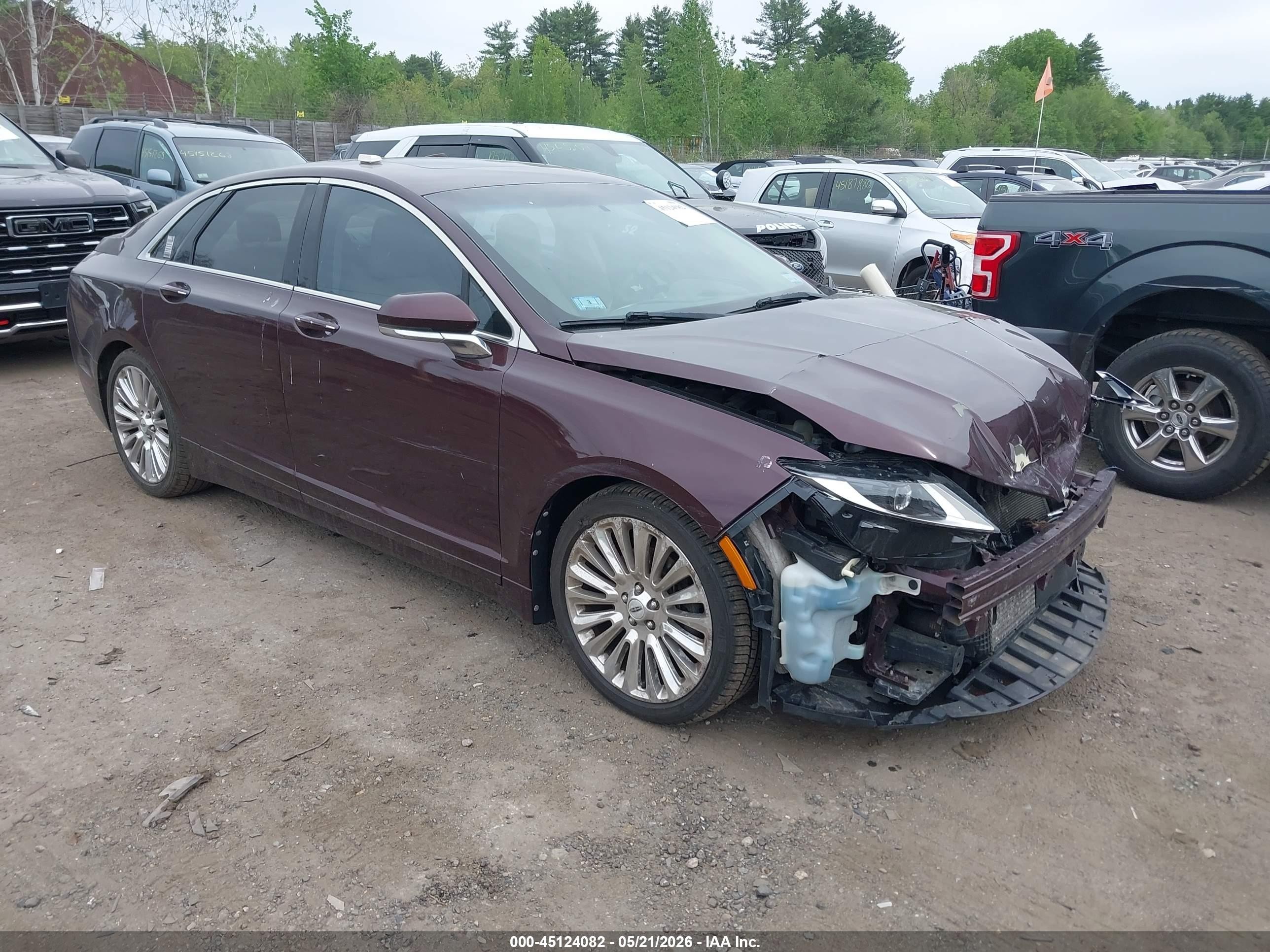 2013 Lincoln MKZ, VIN 3LN6L2G95DR805494 — Front end