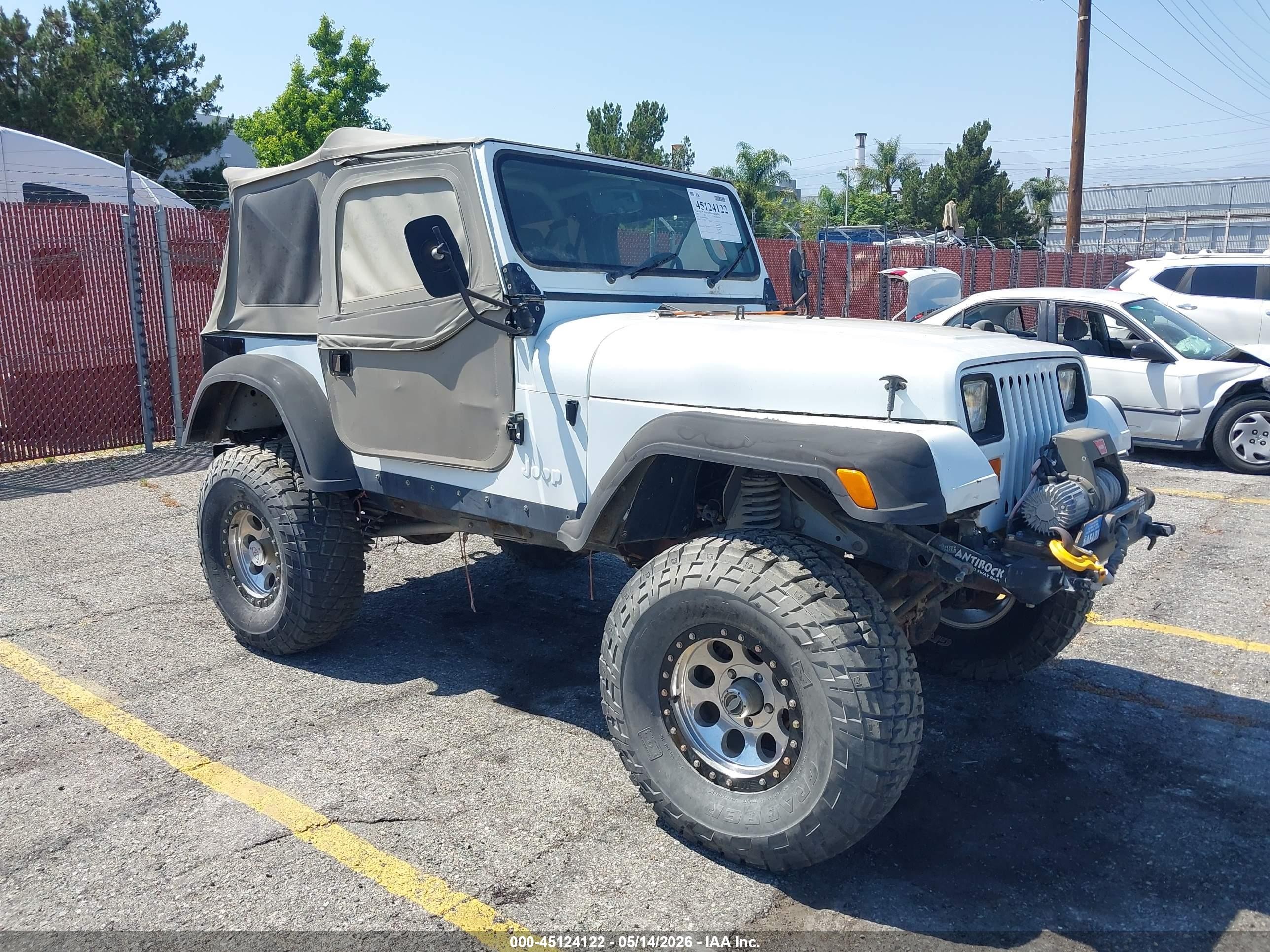 1987 Jeep Wrangler, VIN 2BCCV8149HB528937 — Front end