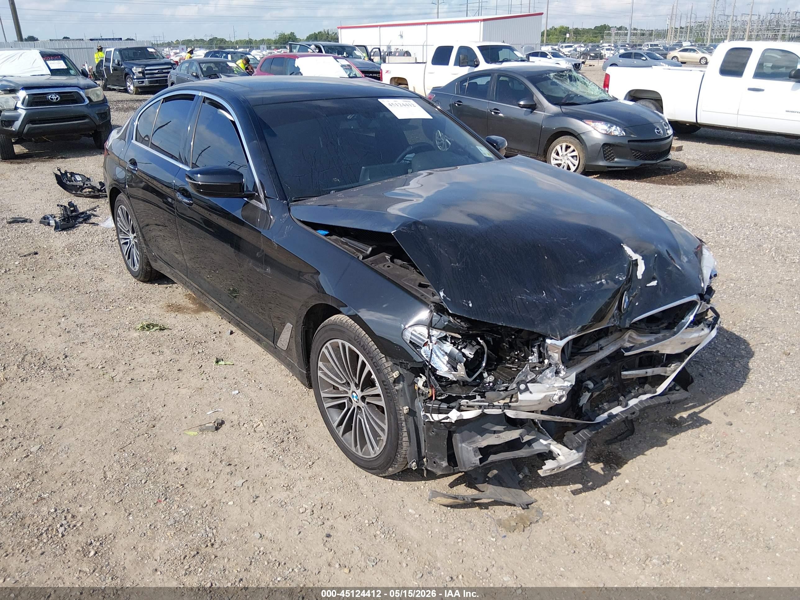 2018 BMW 5 Series 530i, VIN WBAJA5C55JG899613 — Front end