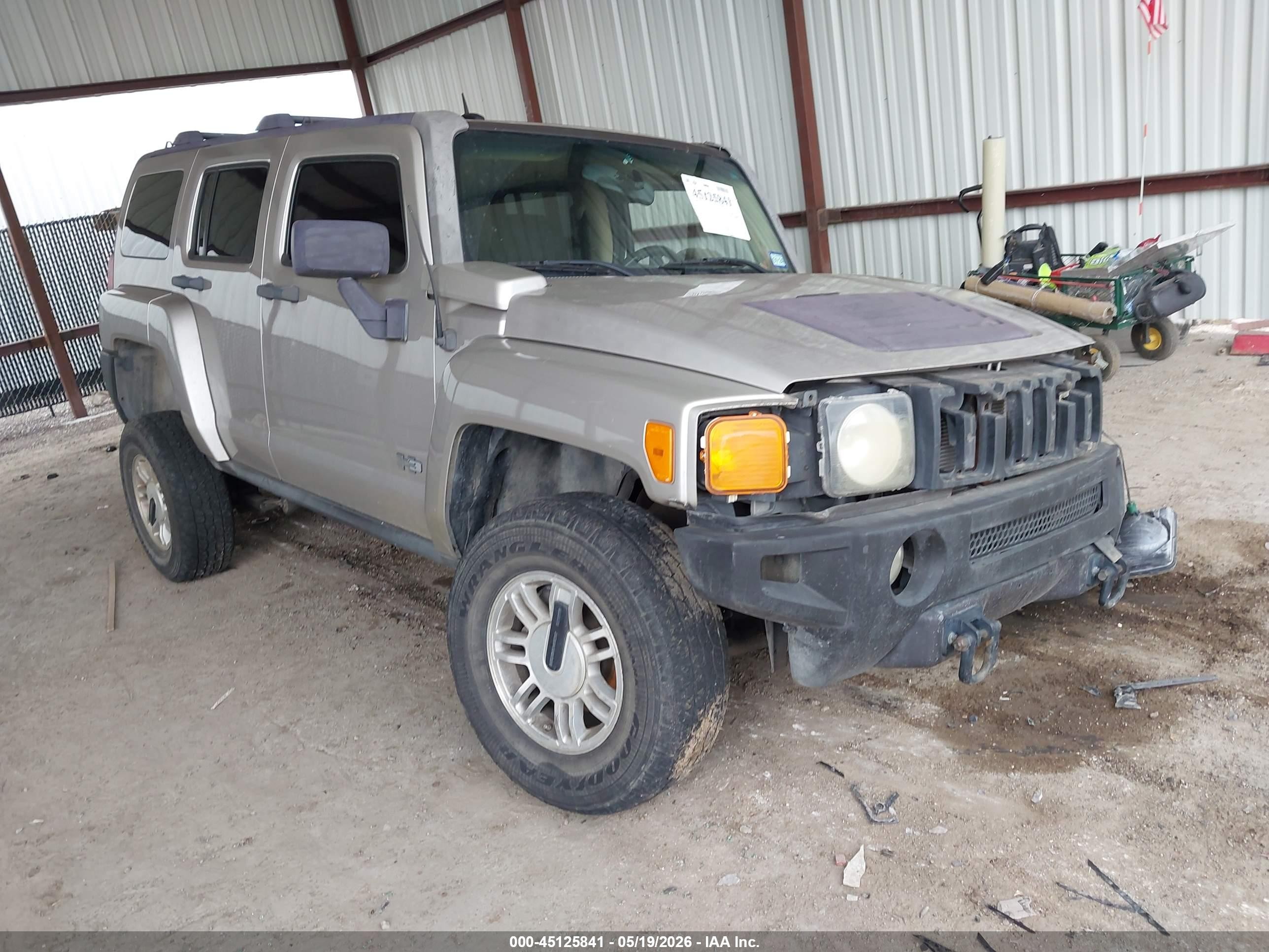 2006 Hummer H3, VIN 5GTDN136168110177 — Side