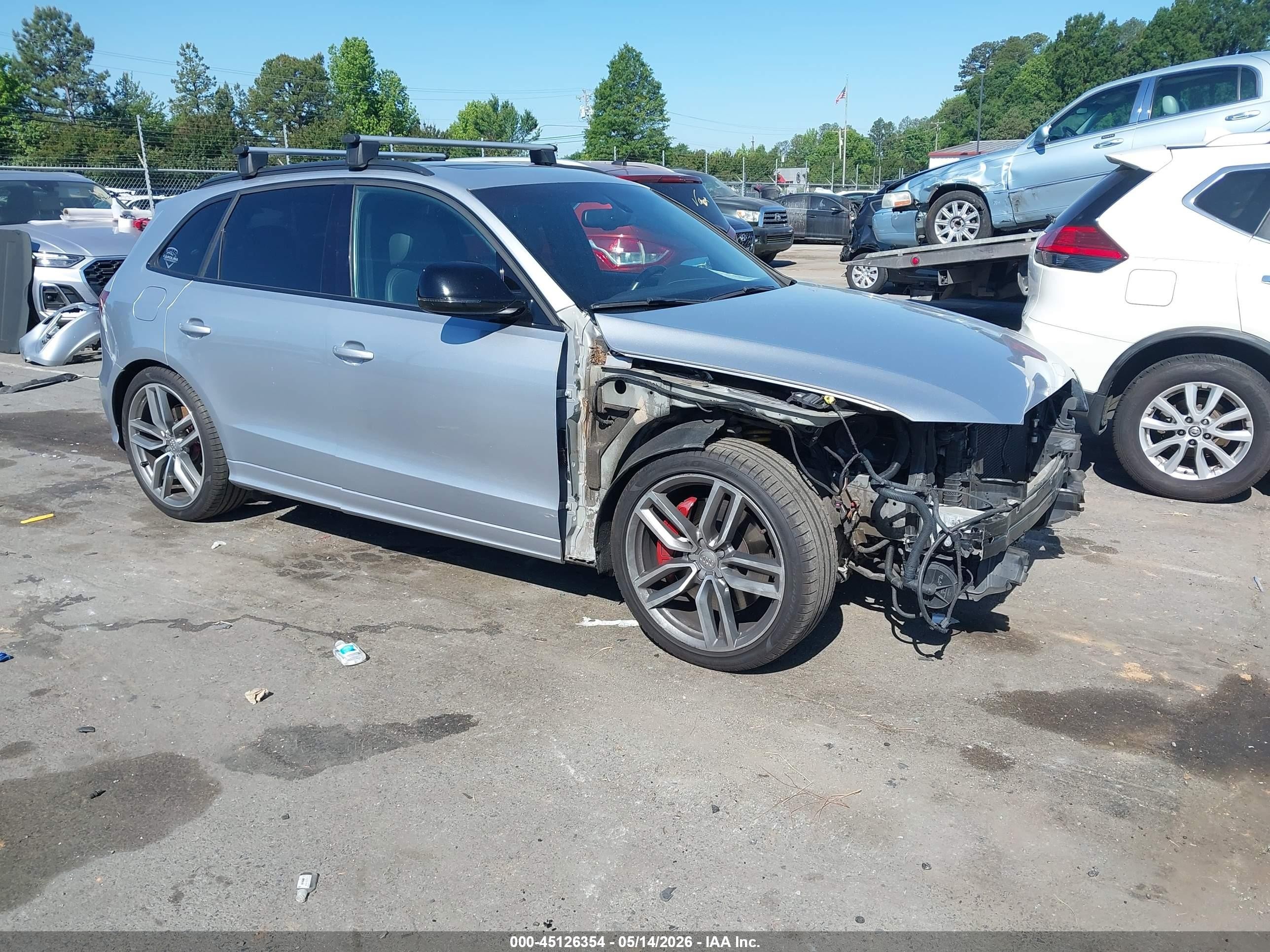 2015 Audi SQ5 Premium Plus, VIN WA1CGAFP4FA094318 — Front end