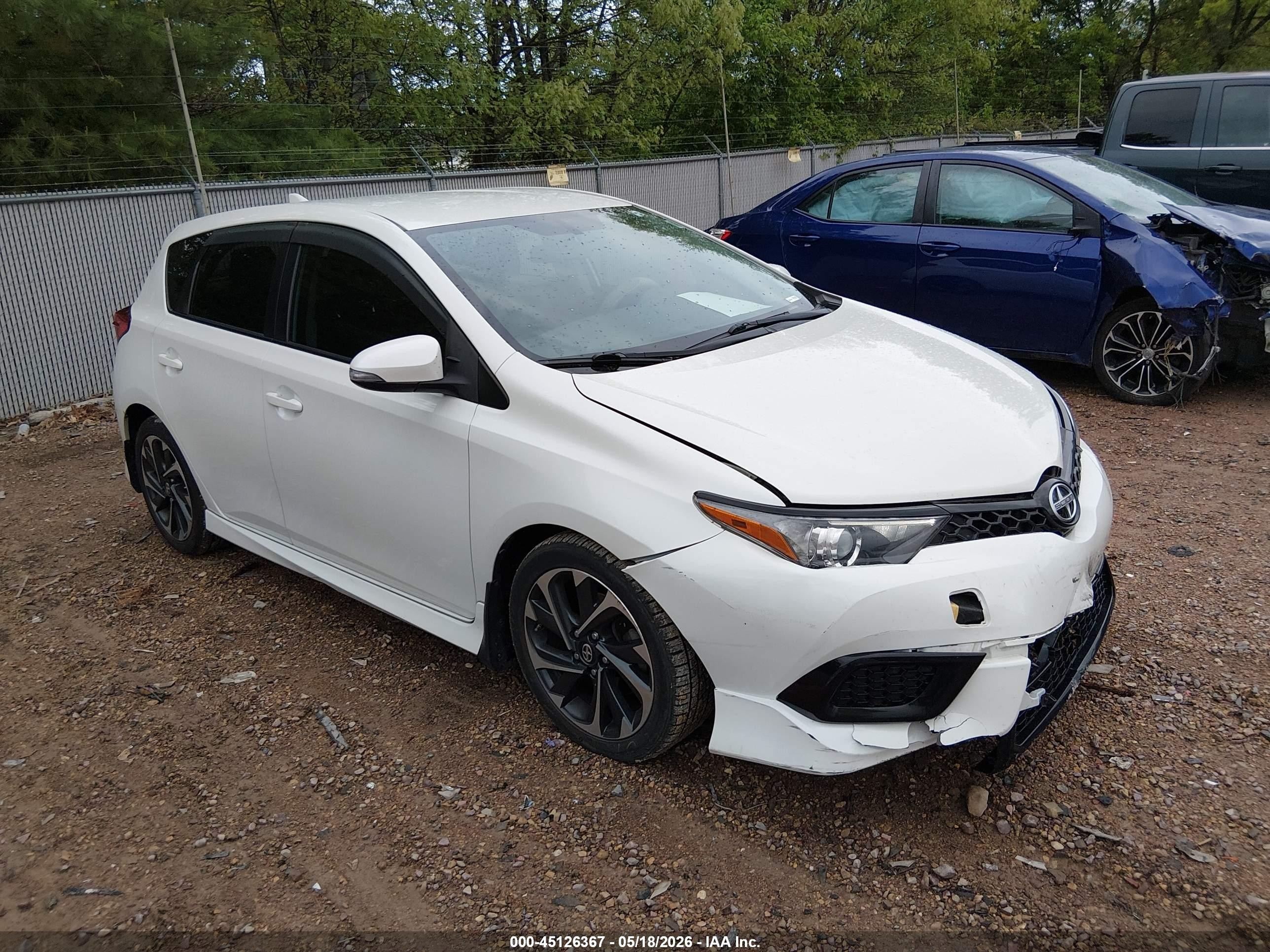 2016 Scion iM, VIN JTNKARJE6GJ501690 — Front end