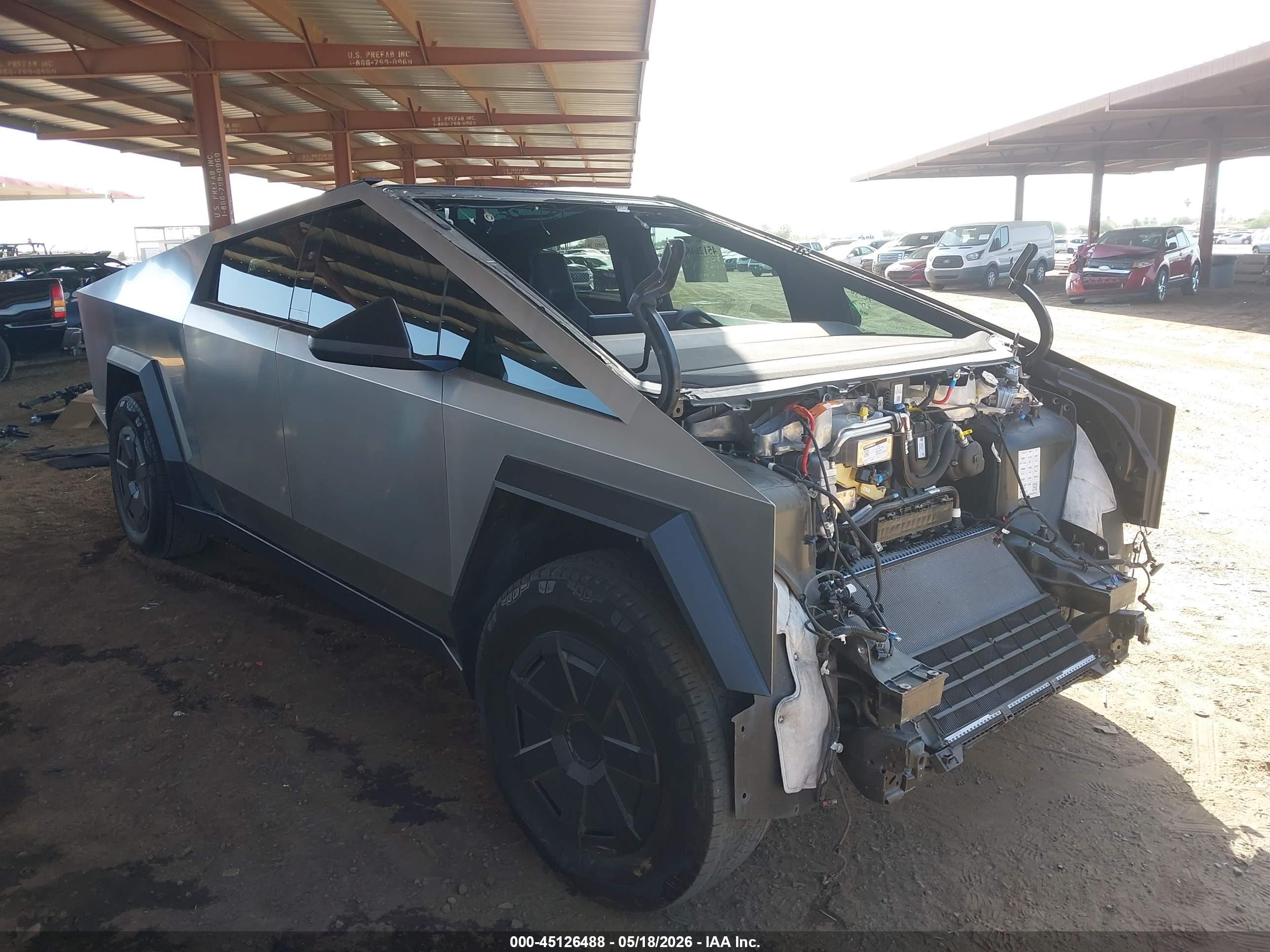 2025 Tesla Cybertruck, VIN 7G2CEHEDXSA062657 — Front end