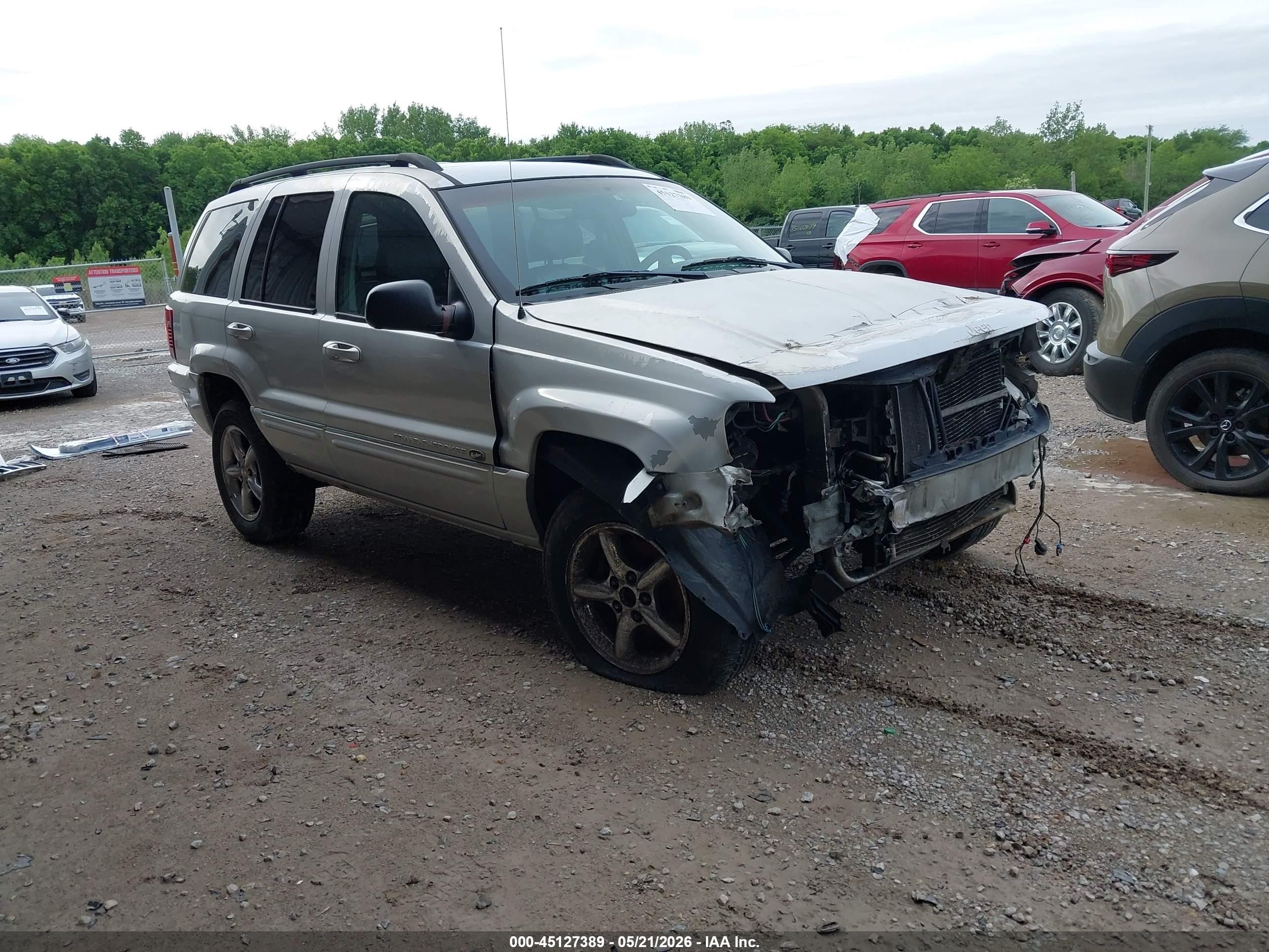 2004 Jeep Grand Cherokee Overland, VIN 1J8GW68J44C109345 — Front end