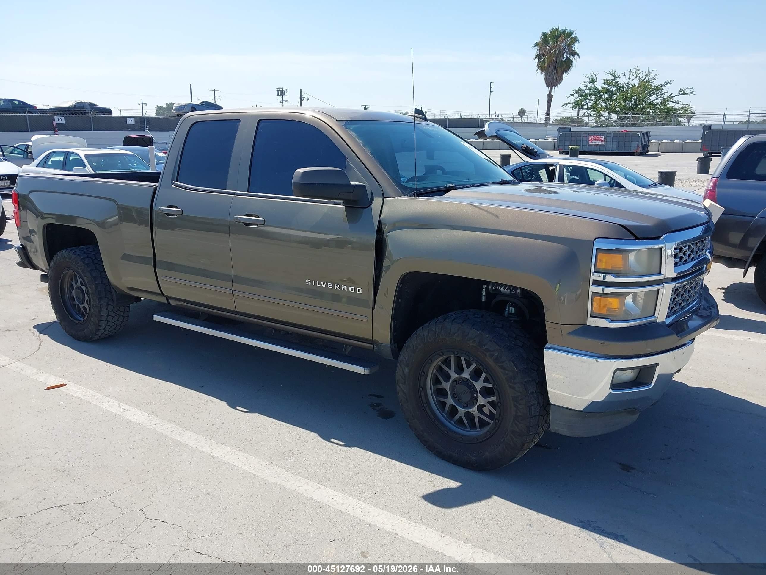 2015 Chevrolet Silverado 1500 LT, VIN 1GCRCREC2FZ382185 — All over