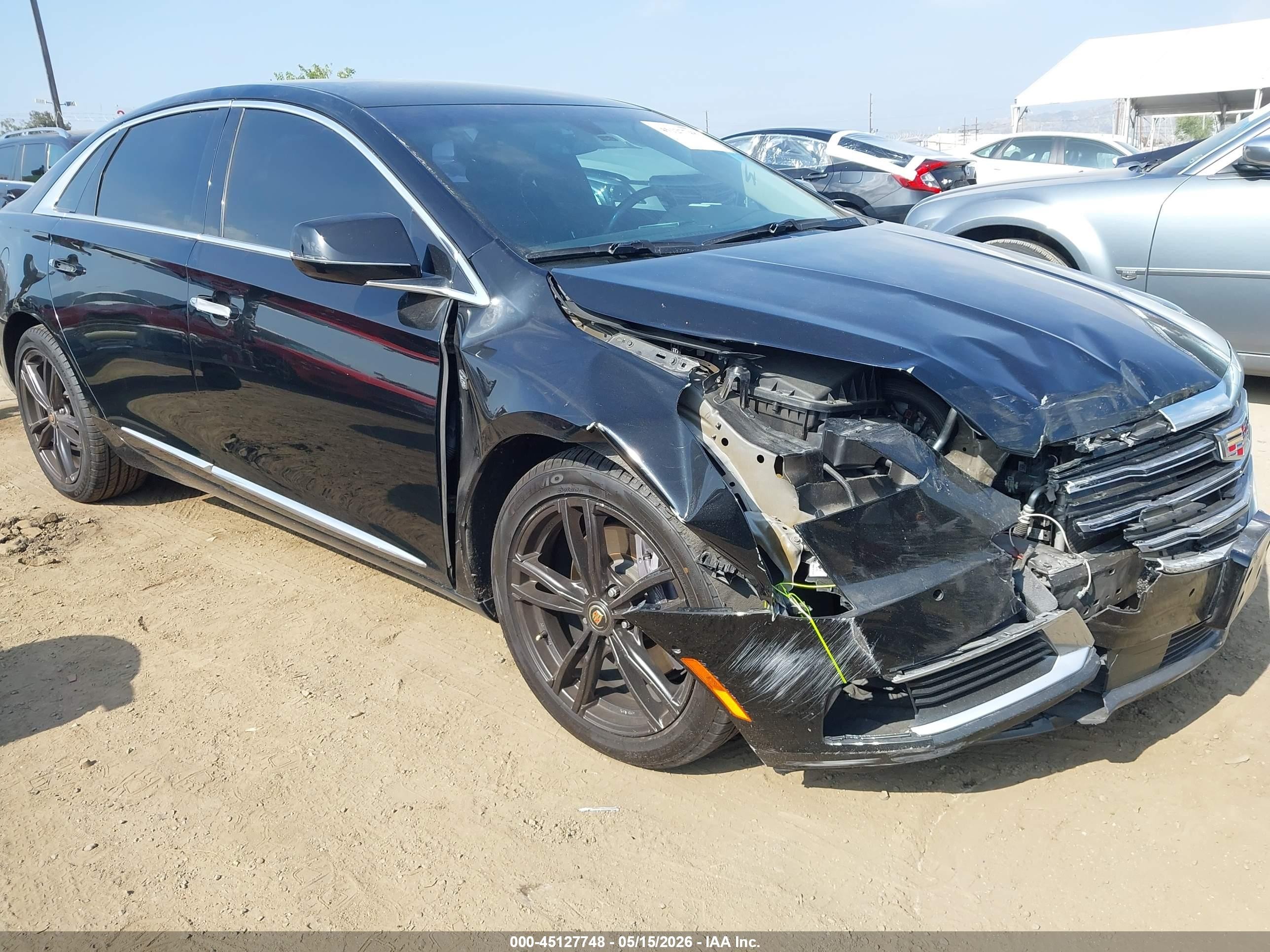 2019 Cadillac XTS Luxury, VIN 2G61M5S39K9110165 — Front end