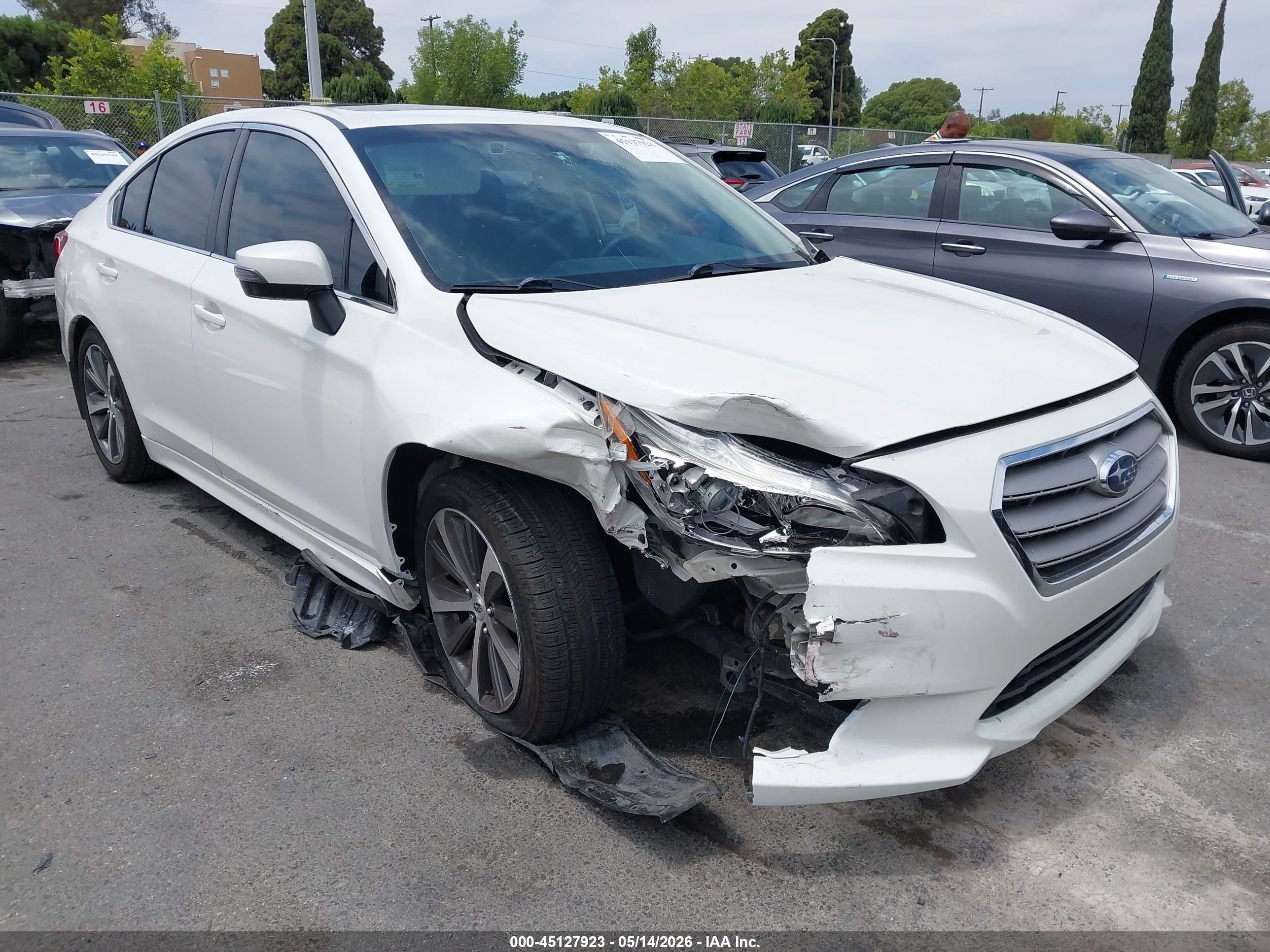 2017 Subaru Legacy Limited, VIN 4S3BNAN6XH3018867 — Front end