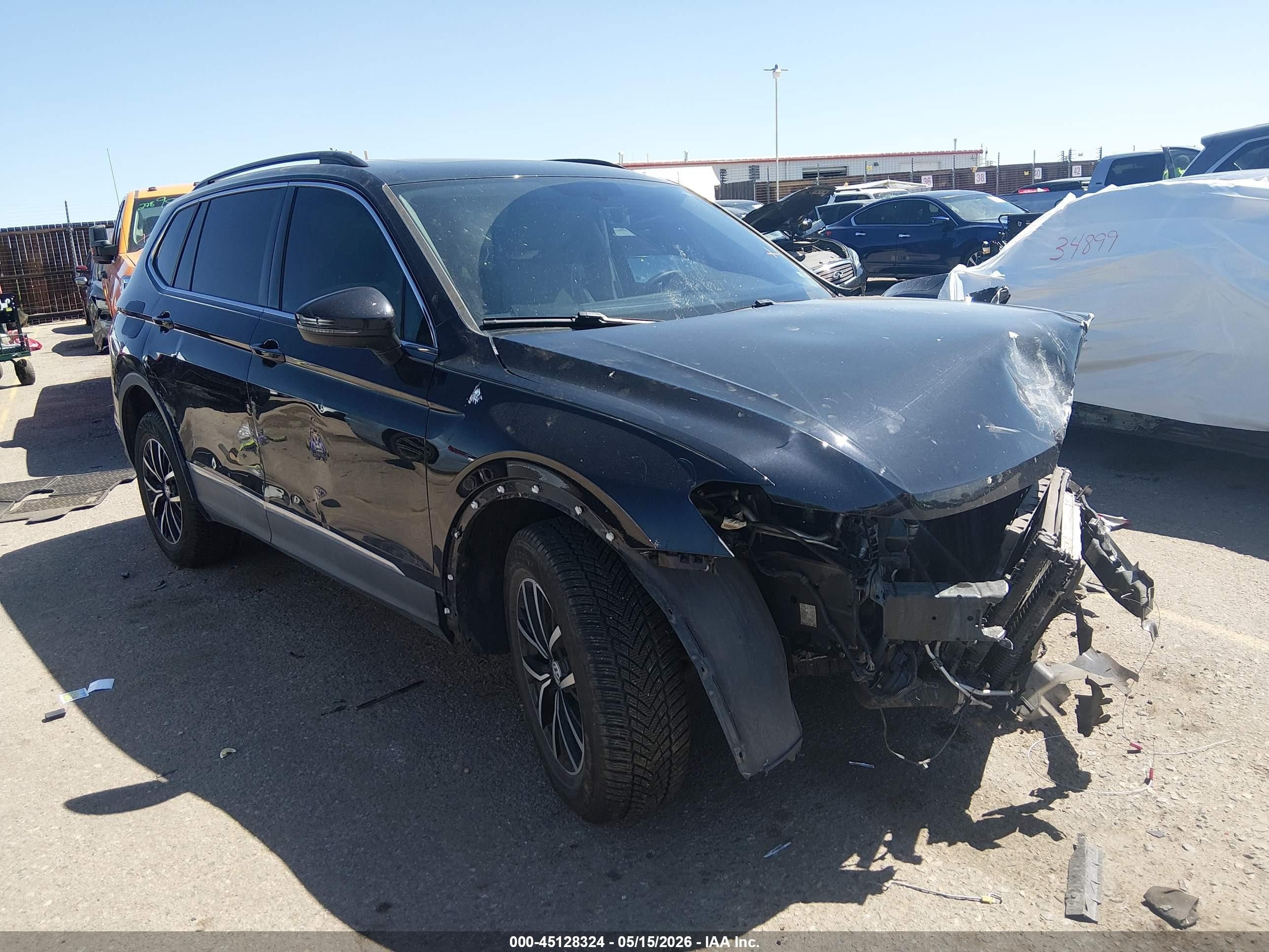 2021 Volkswagen Tiguan SE, VIN 3VV2B7AX1MM135242 — Front end