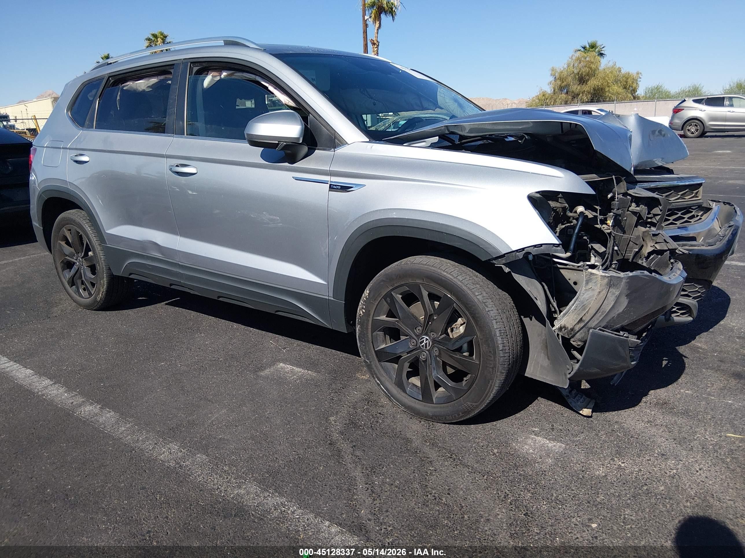 2022 Volkswagen Taos SE, VIN 3VVPX7B28NM009536 — Front end