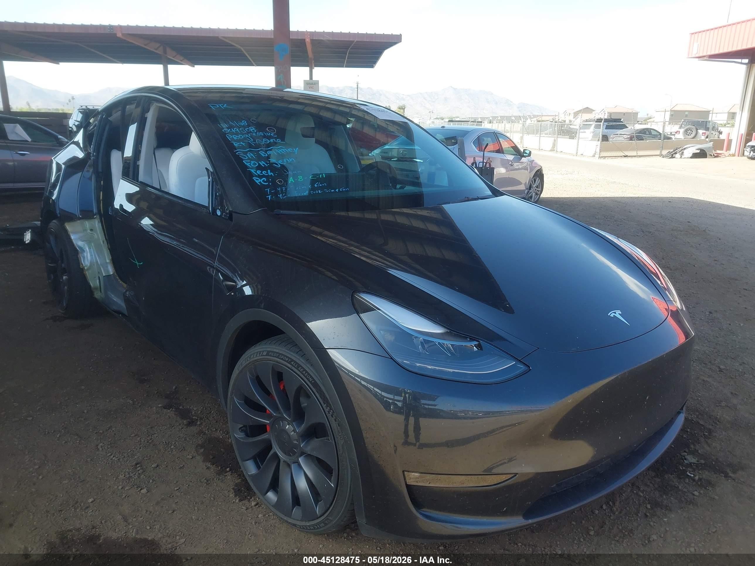 2024 Tesla Model Y Performance, VIN 7SAYGDEF9RF049508 — Side