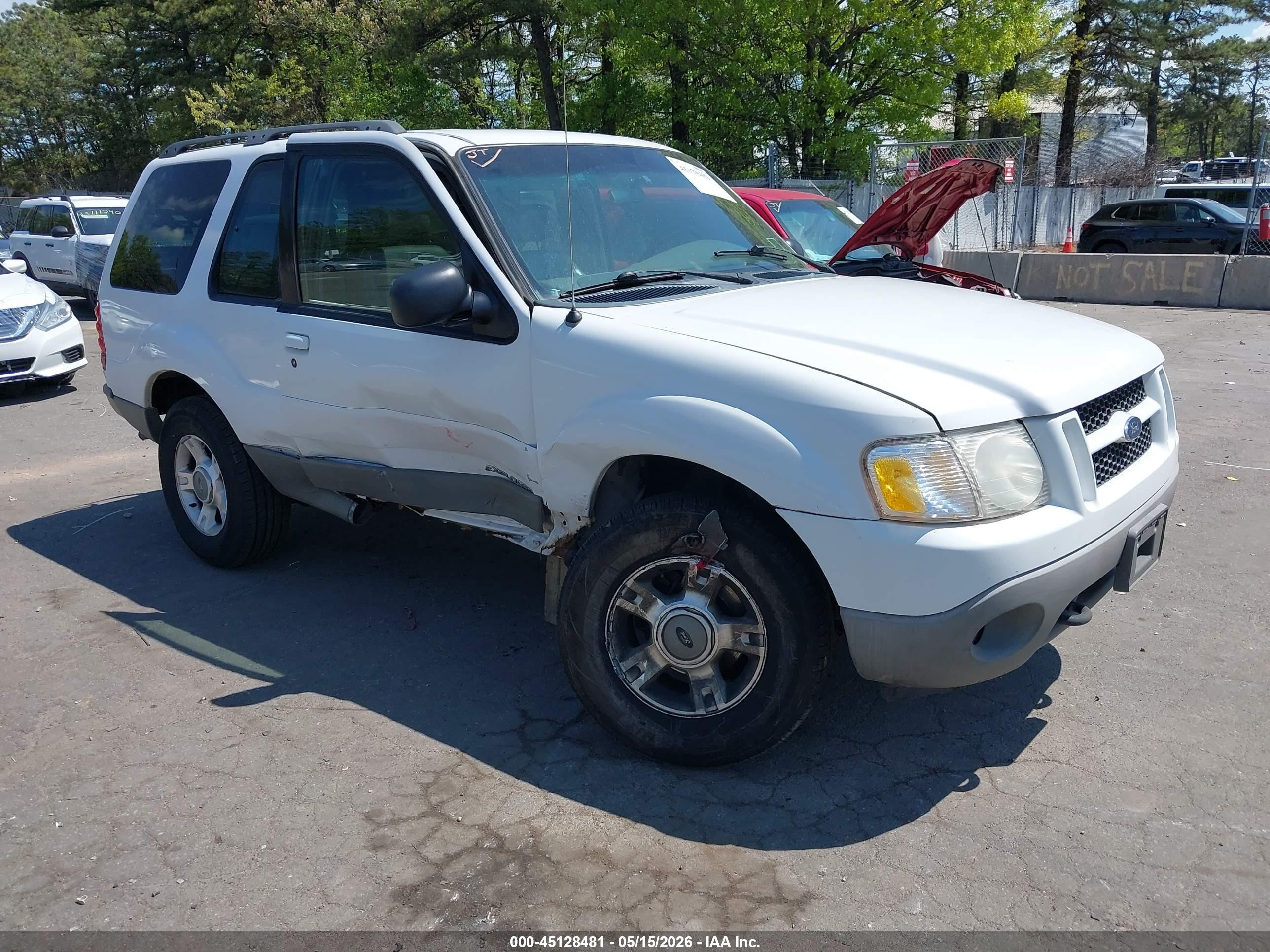 2001 Ford Explorer Sport, VIN 1FMYU70E11UB35327 — Side