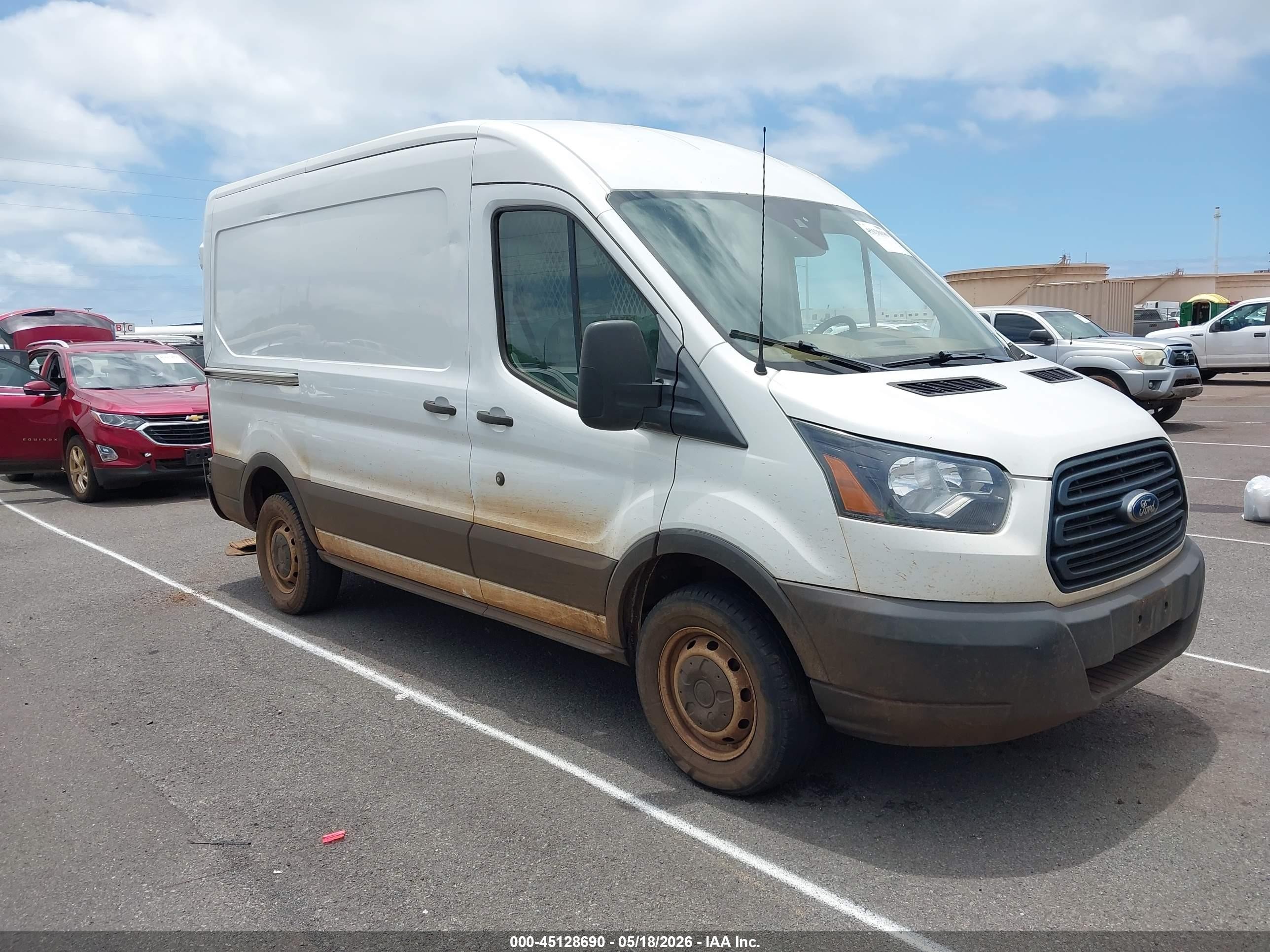 2019 Ford Transit, VIN 1FTYR1CM8KKA90101 — Вода / потоп