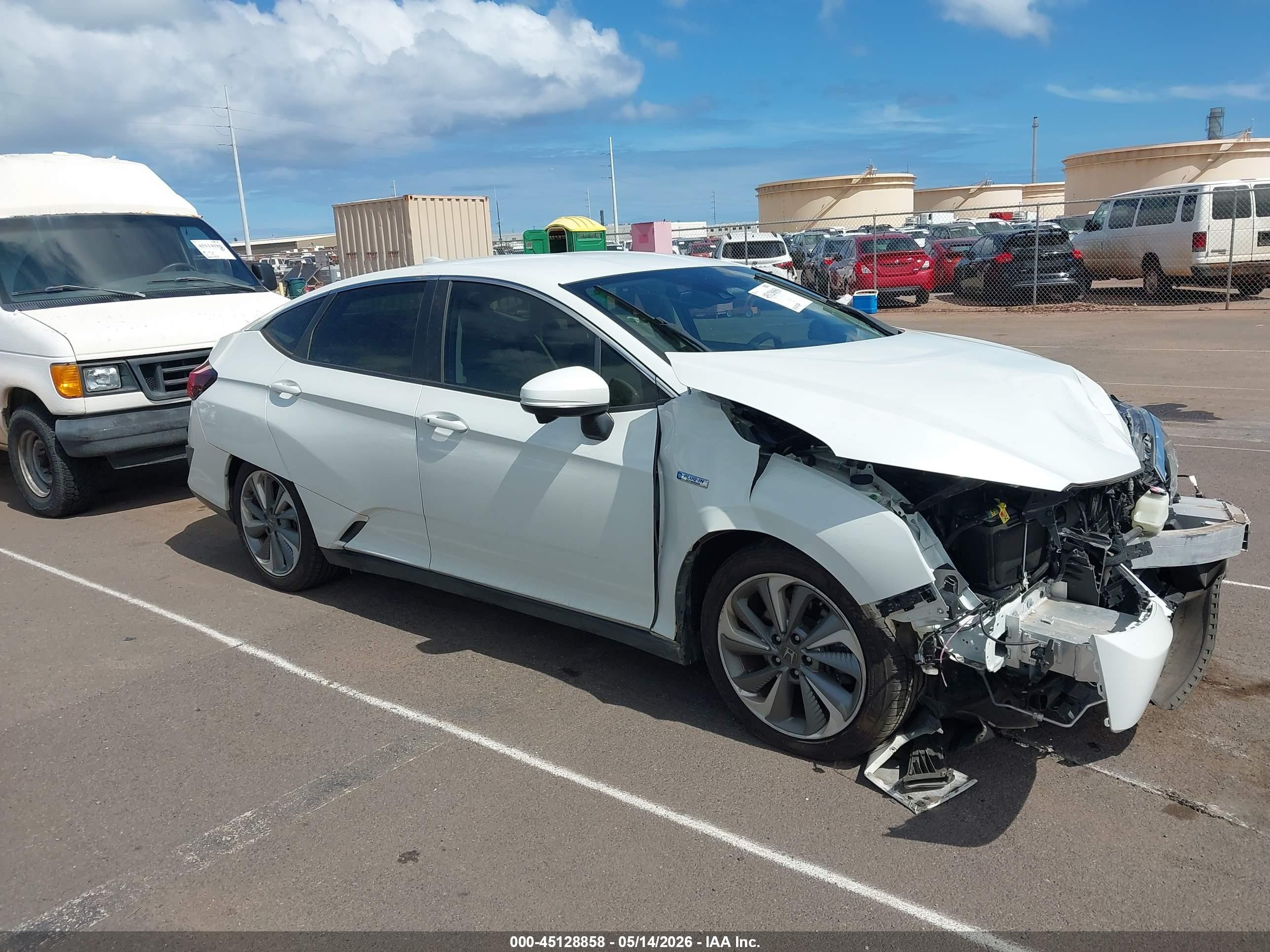 2018 Honda Clarity, VIN JHMZC5F17JC022930 — Front end