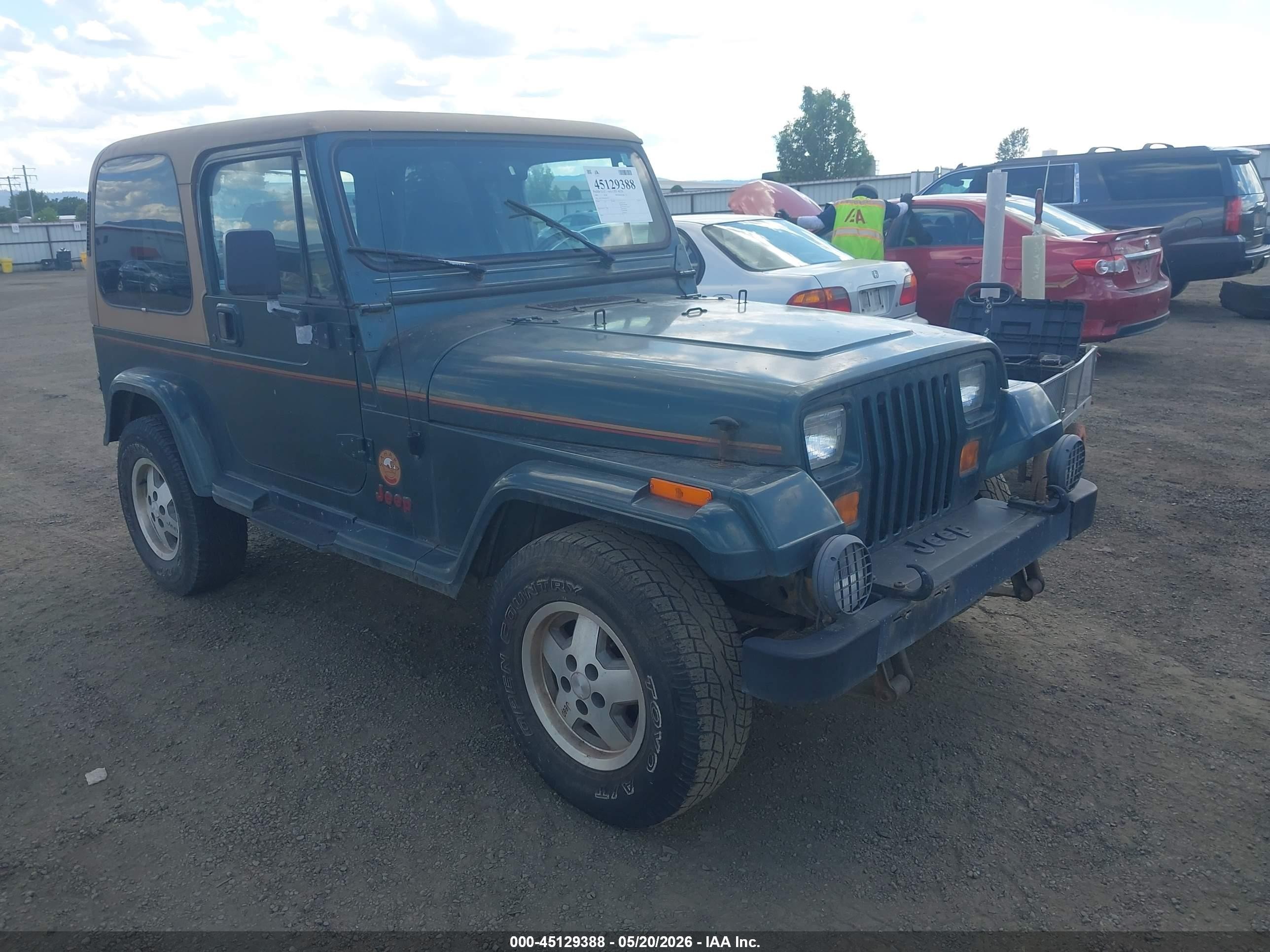 1994 Jeep Wrangler Sahara, VIN 1J4FY49S5RP447775 — Normal wear