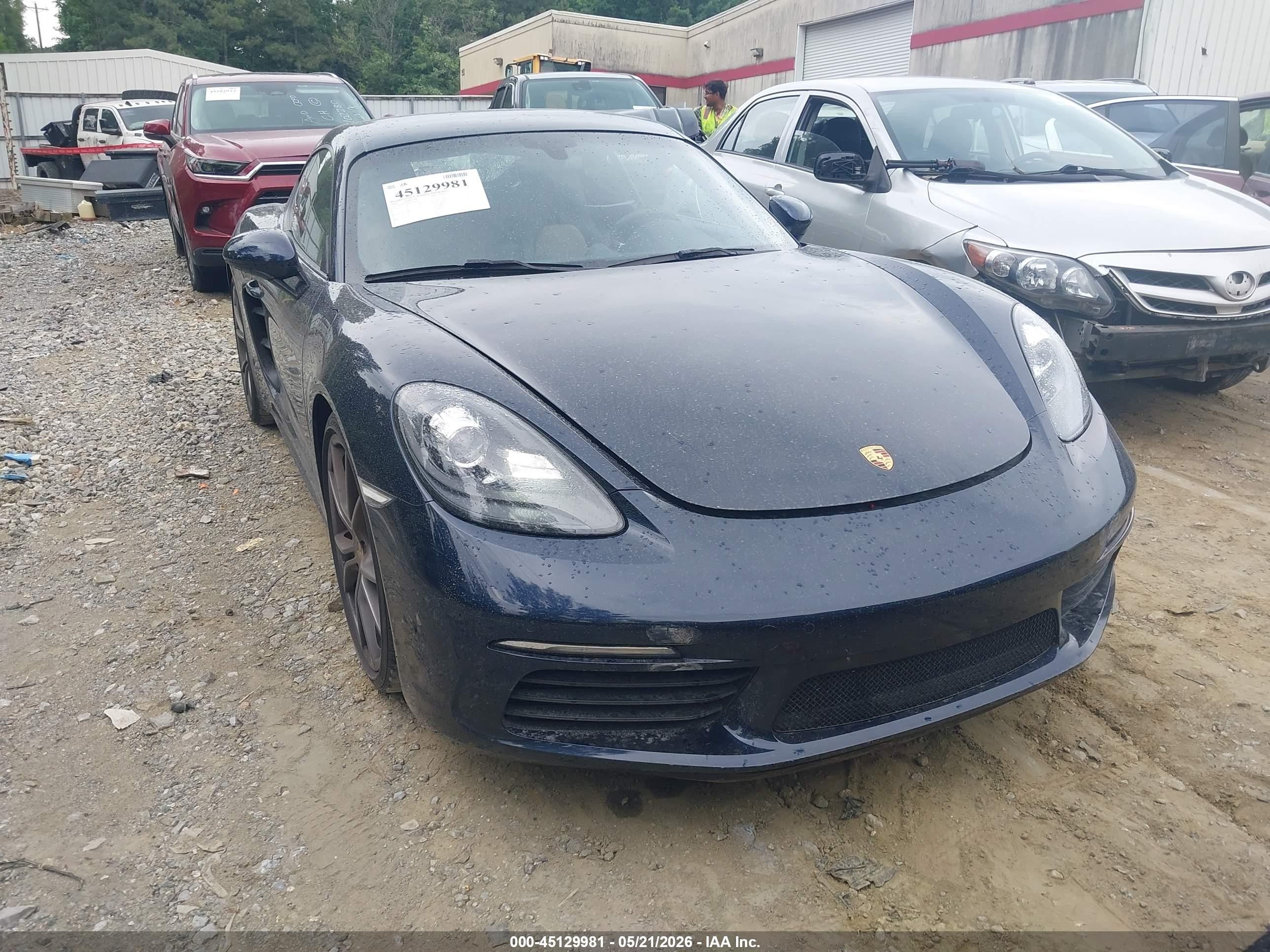2018 Porsche 718 Cayman S, VIN WP0AB2A84JK278274 — Rear end