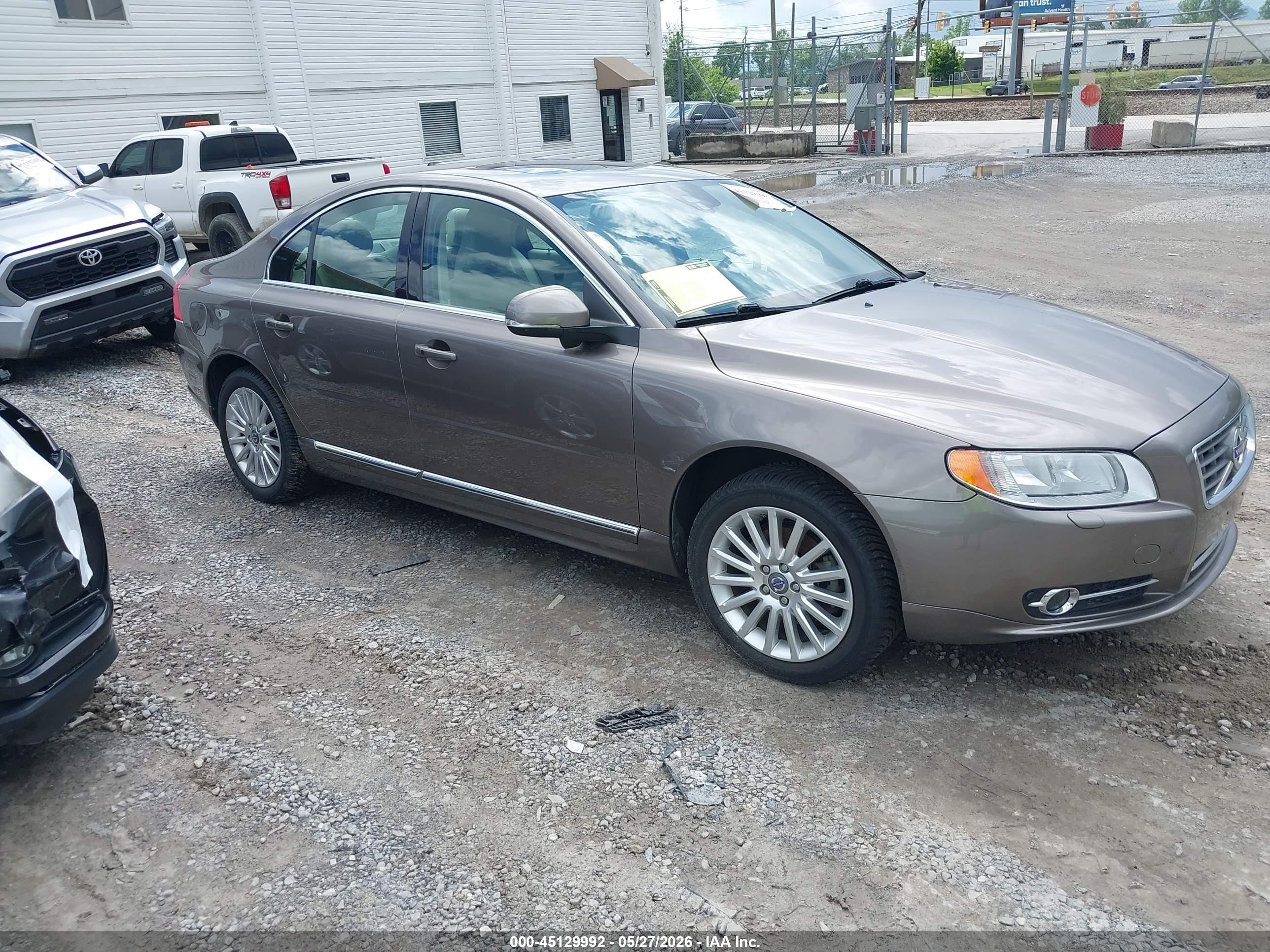 2012 Volvo S80 3.2L, VIN YV1952AS5C1162574 — Бок