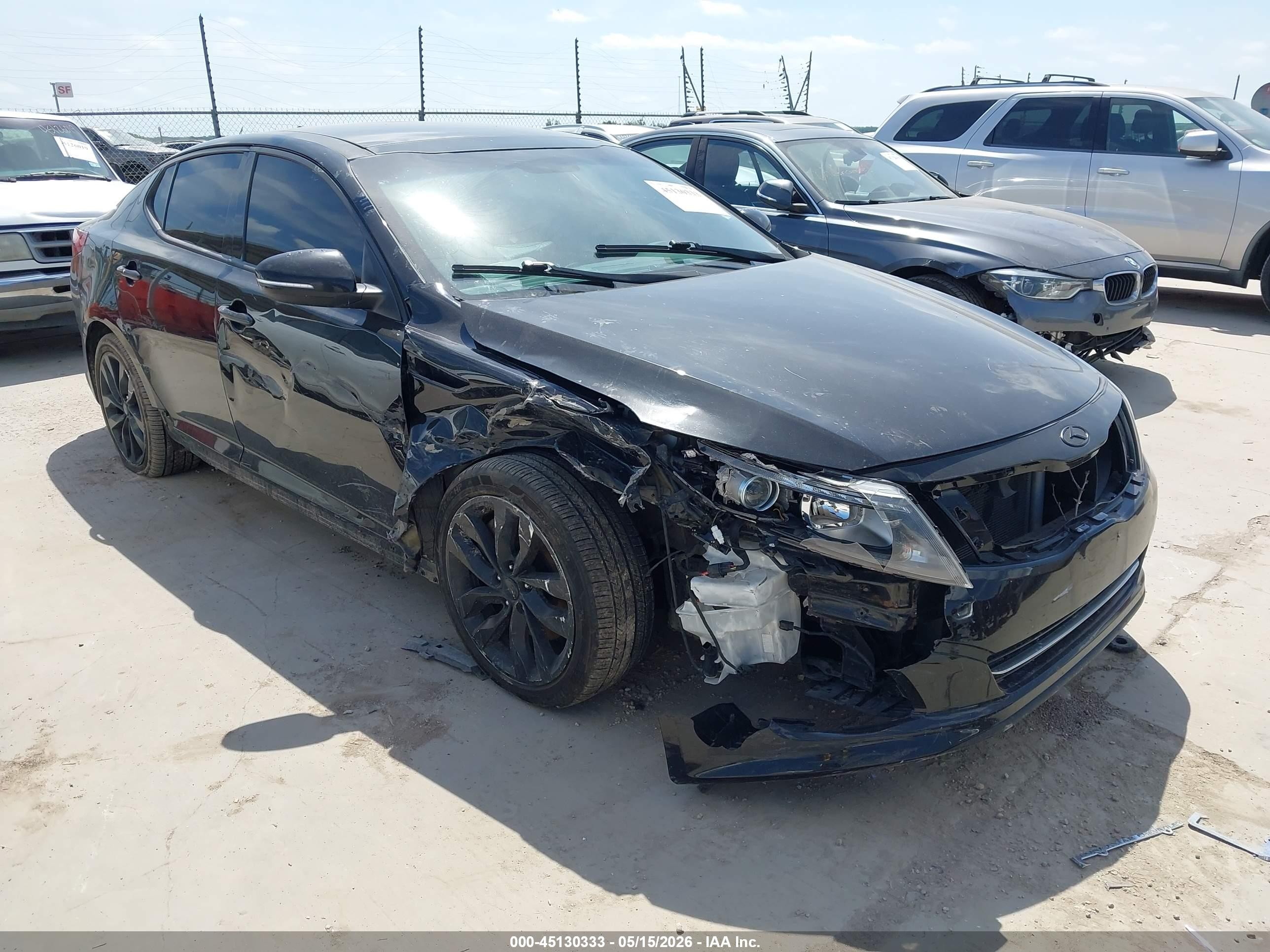 2014 Kia Optima SX Turbo, VIN 5XXGR4A65EG265470 — Front end
