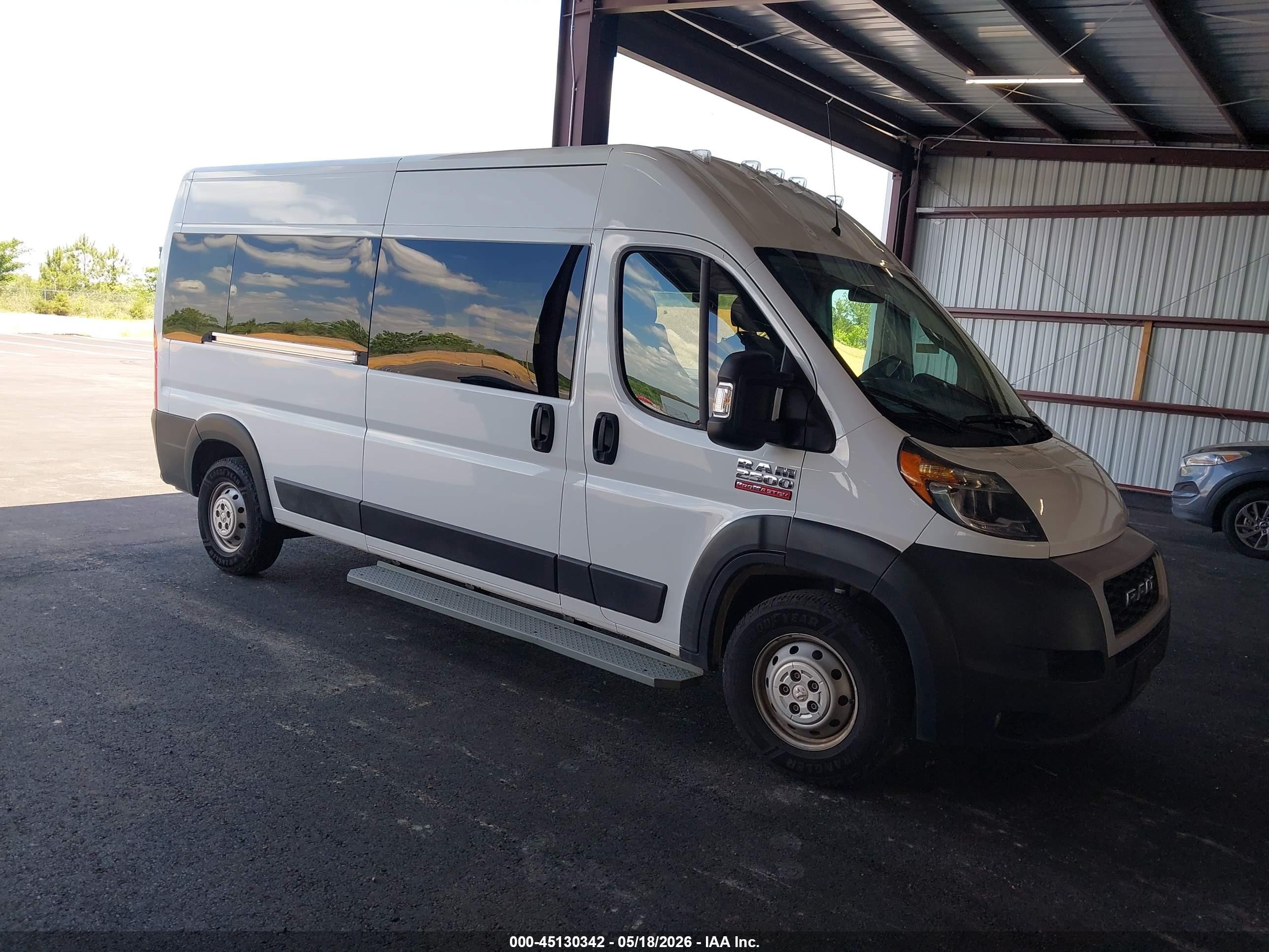 2021 Ram ProMaster Window Van, VIN 3C6LRVPGXME513831 — Normal wear