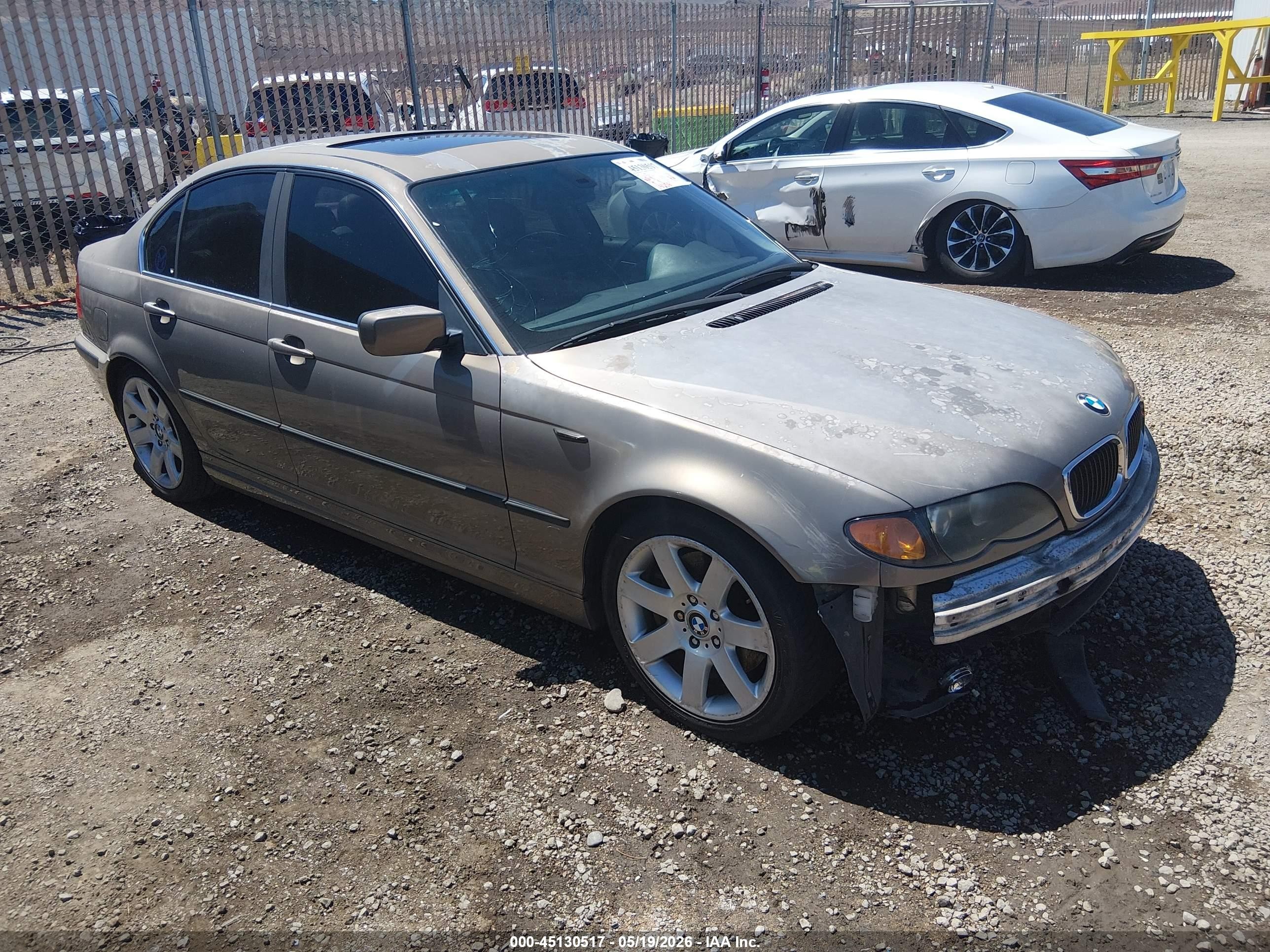 2003 BMW 3 Series 330xi, VIN WBAEW534X3PG22472 — Front end