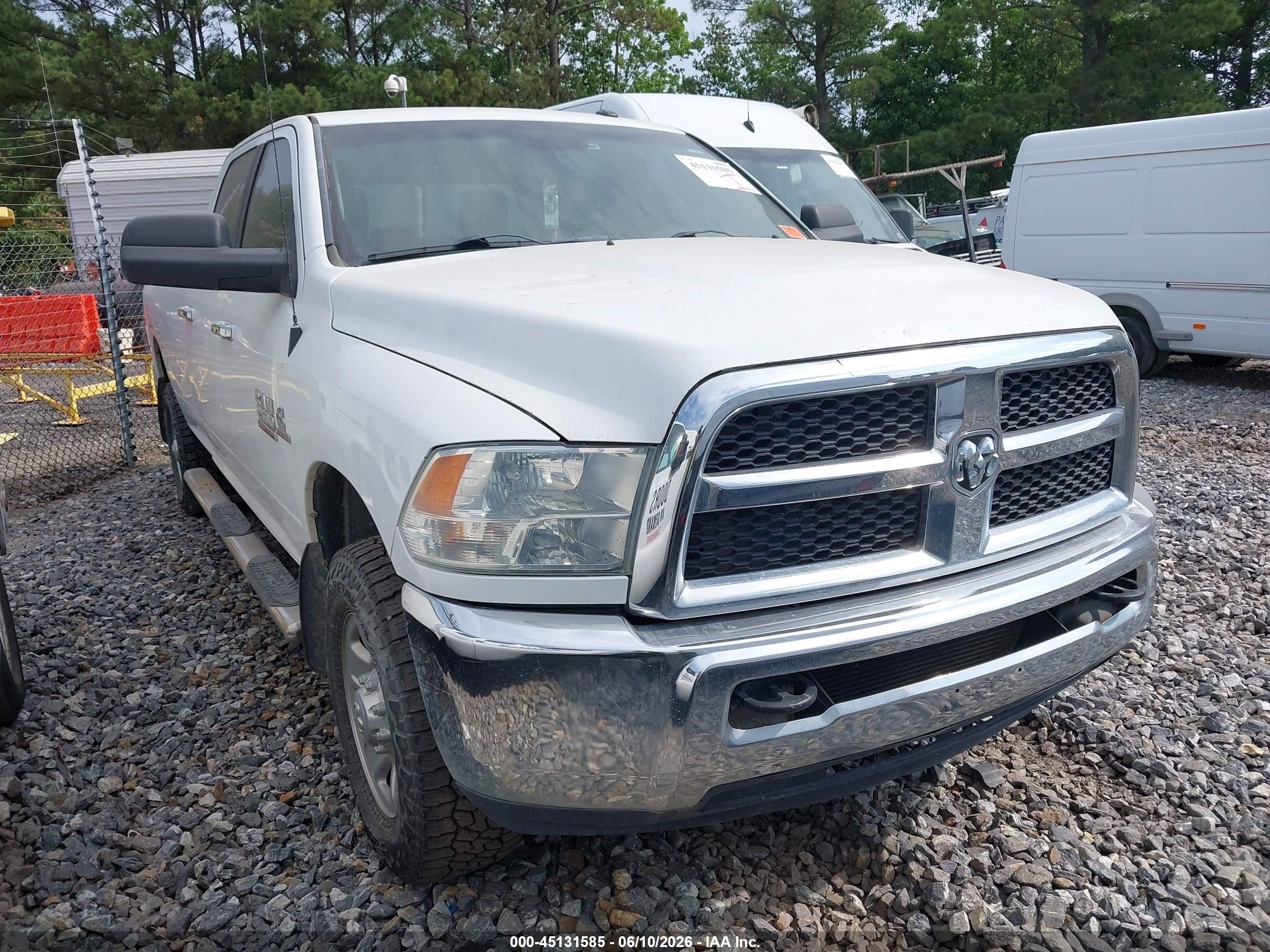 2014 Ram 2500 SLT, VIN 3C6UR5JL5EG258344 — Electrical