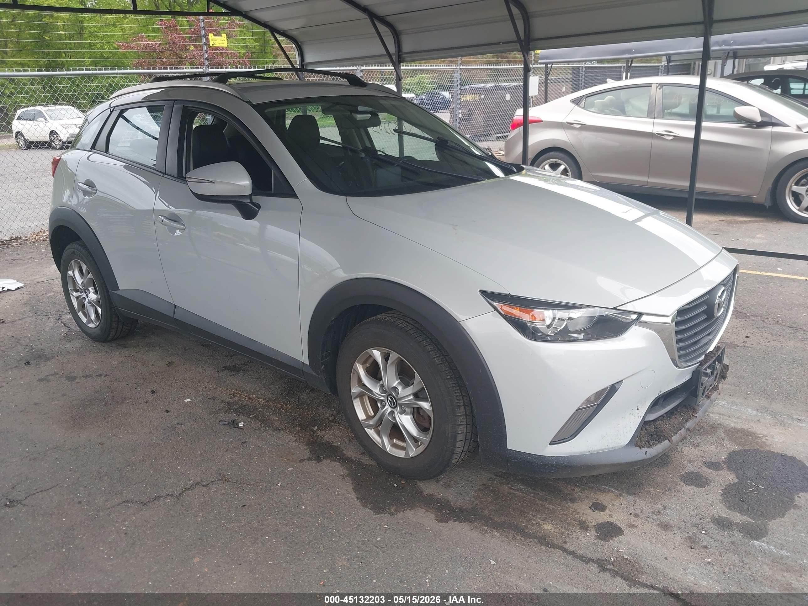 2016 Mazda CX-3 Touring, VIN JM1DKBC71G0119993 — Front end